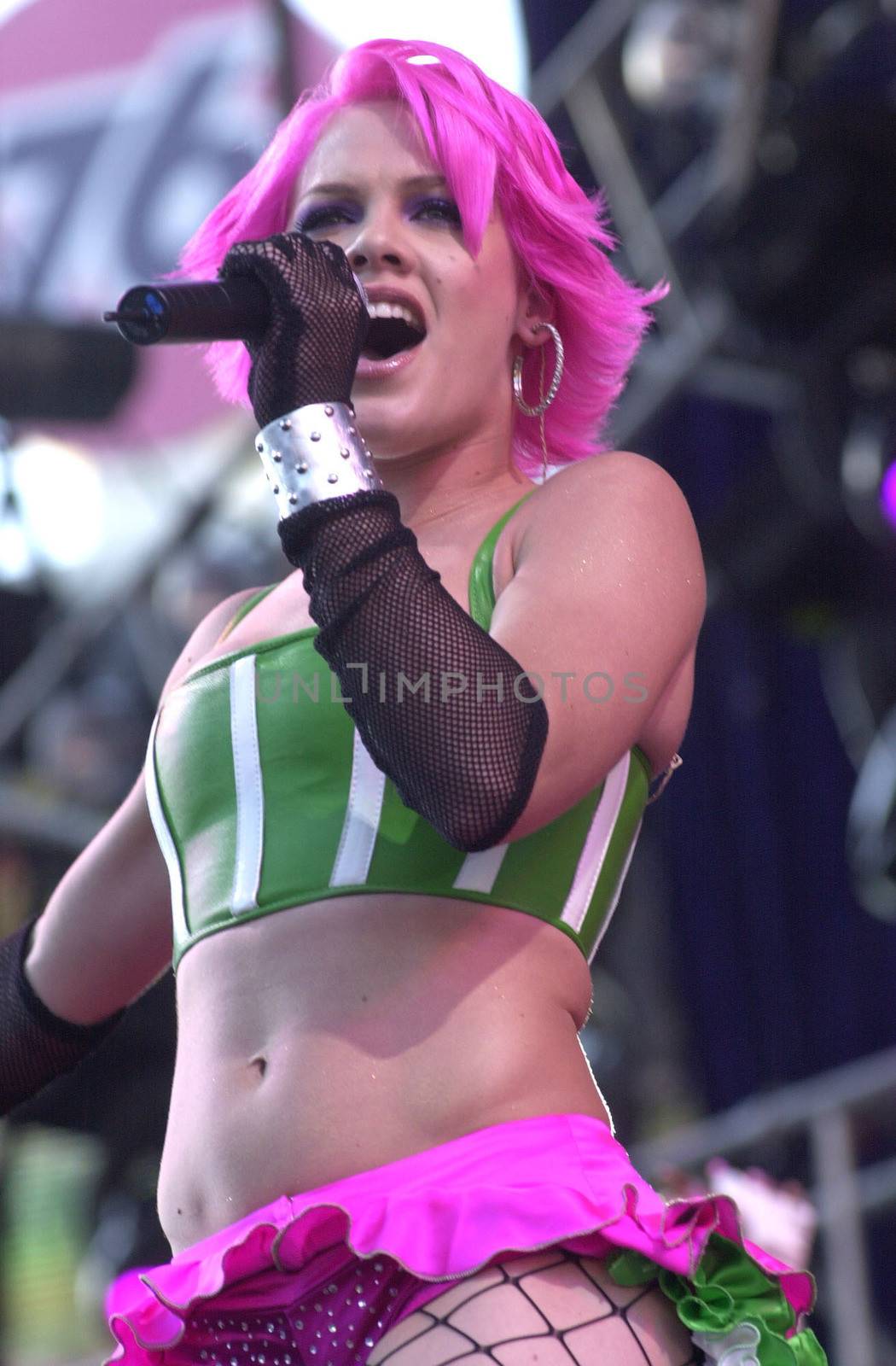 Moulin Rouge/Lady Marmalade with Christina Aguilera, Mya and Pink at the KIIS FM annual Wango Tango concert, Dodger Stadium, 06-01-01