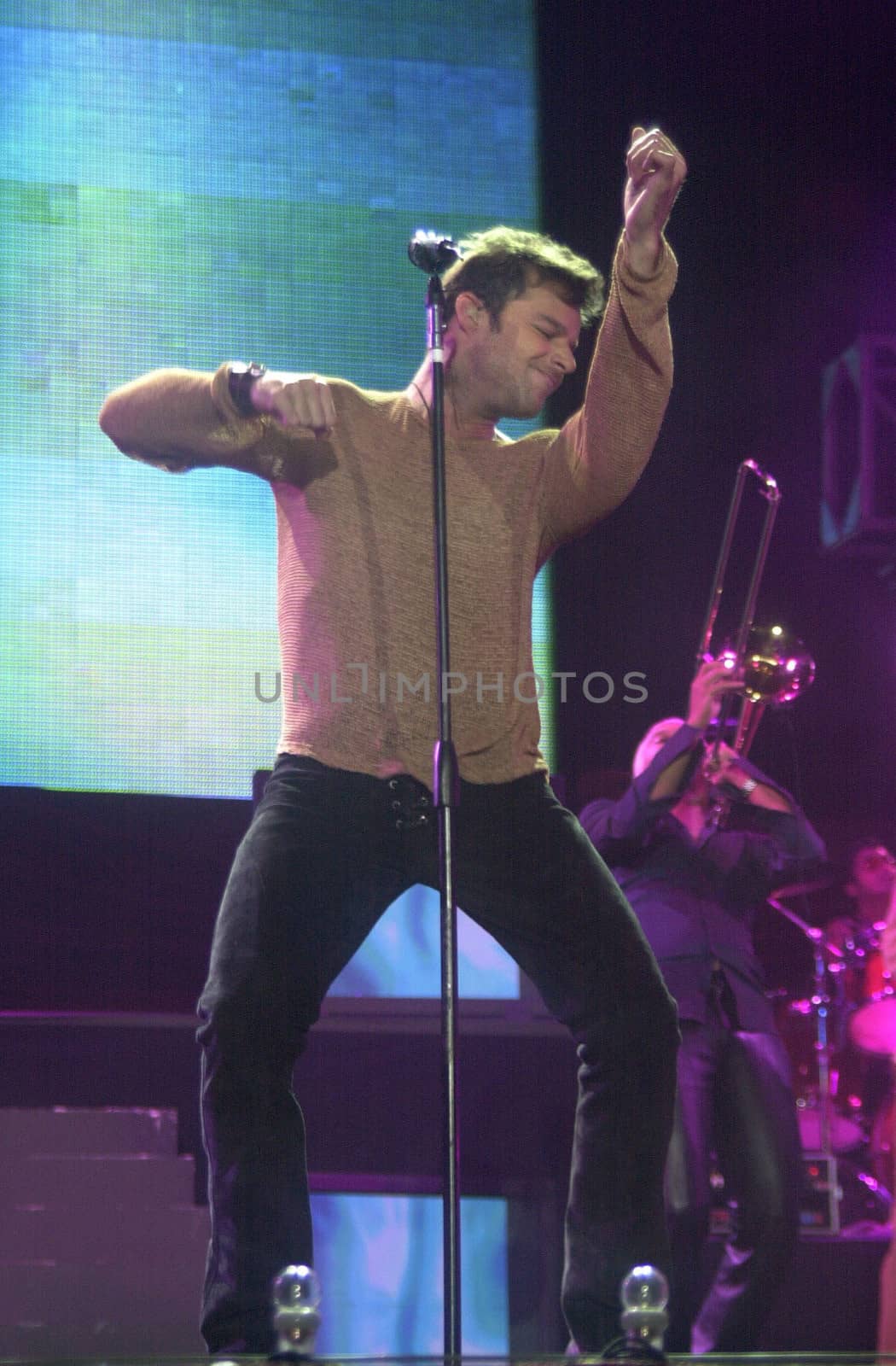 Ricky Martin at the KIIS FM annual Wango Tango concert, Dodger Stadium, 06-01-01