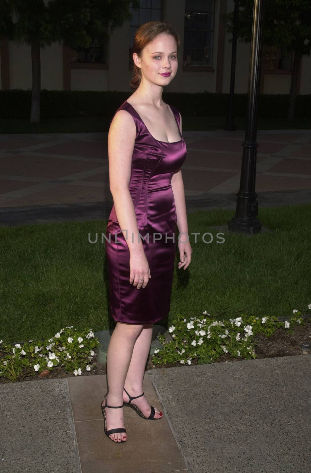 Thora Birch at the premiere of "An AMerican Rhapsody" at Paramount Studios, Hollywood, 08-03-01