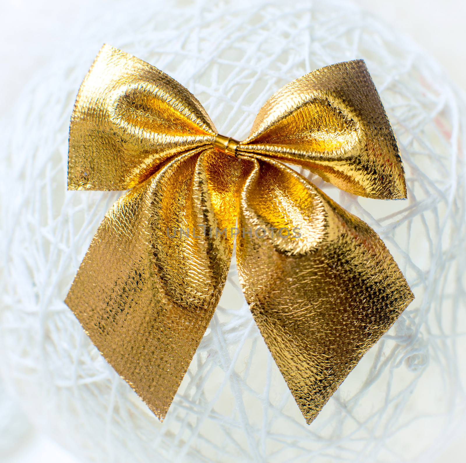 Gold Christmas bow by GekaSkr