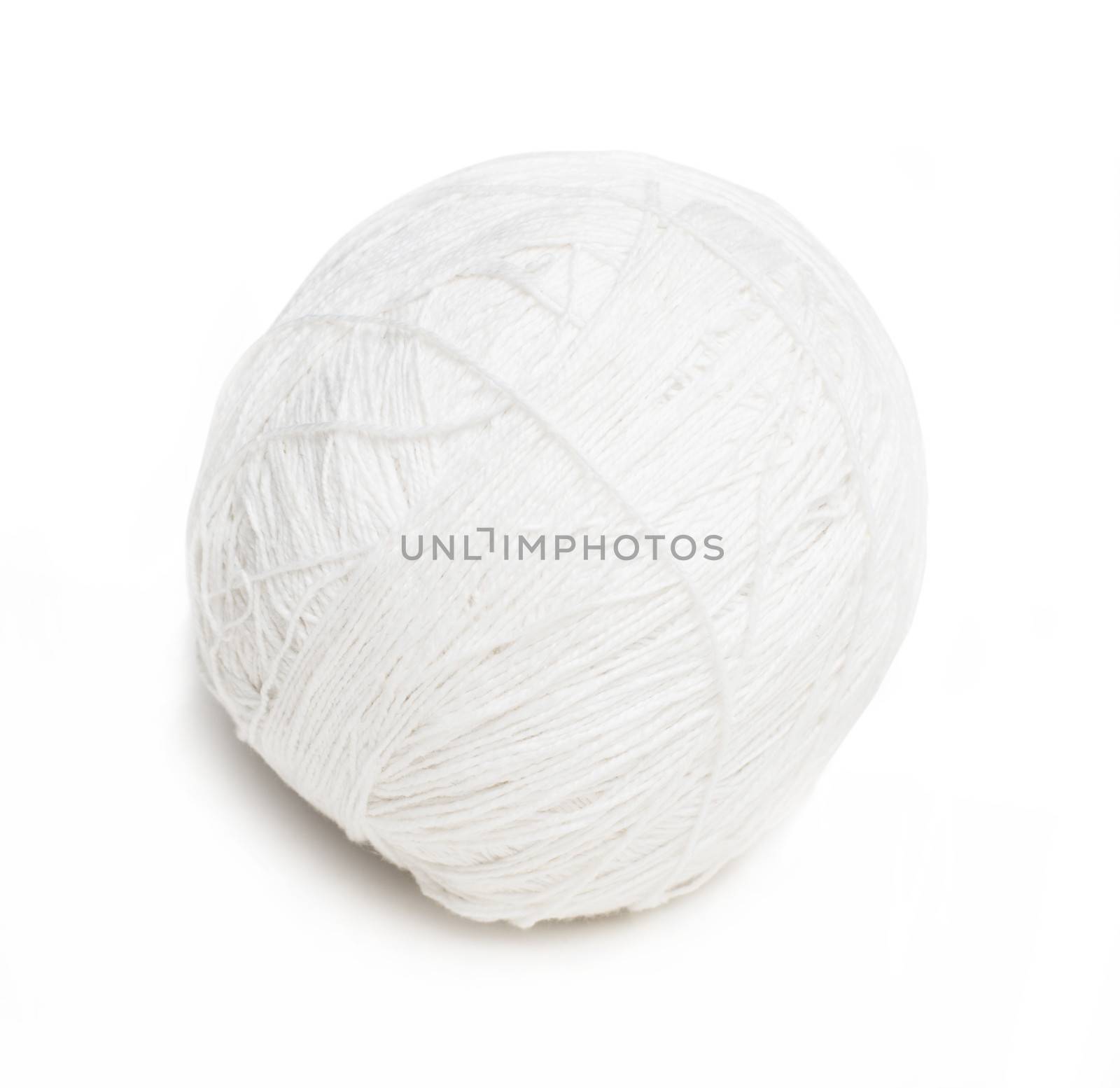 ball of white yarn by GekaSkr