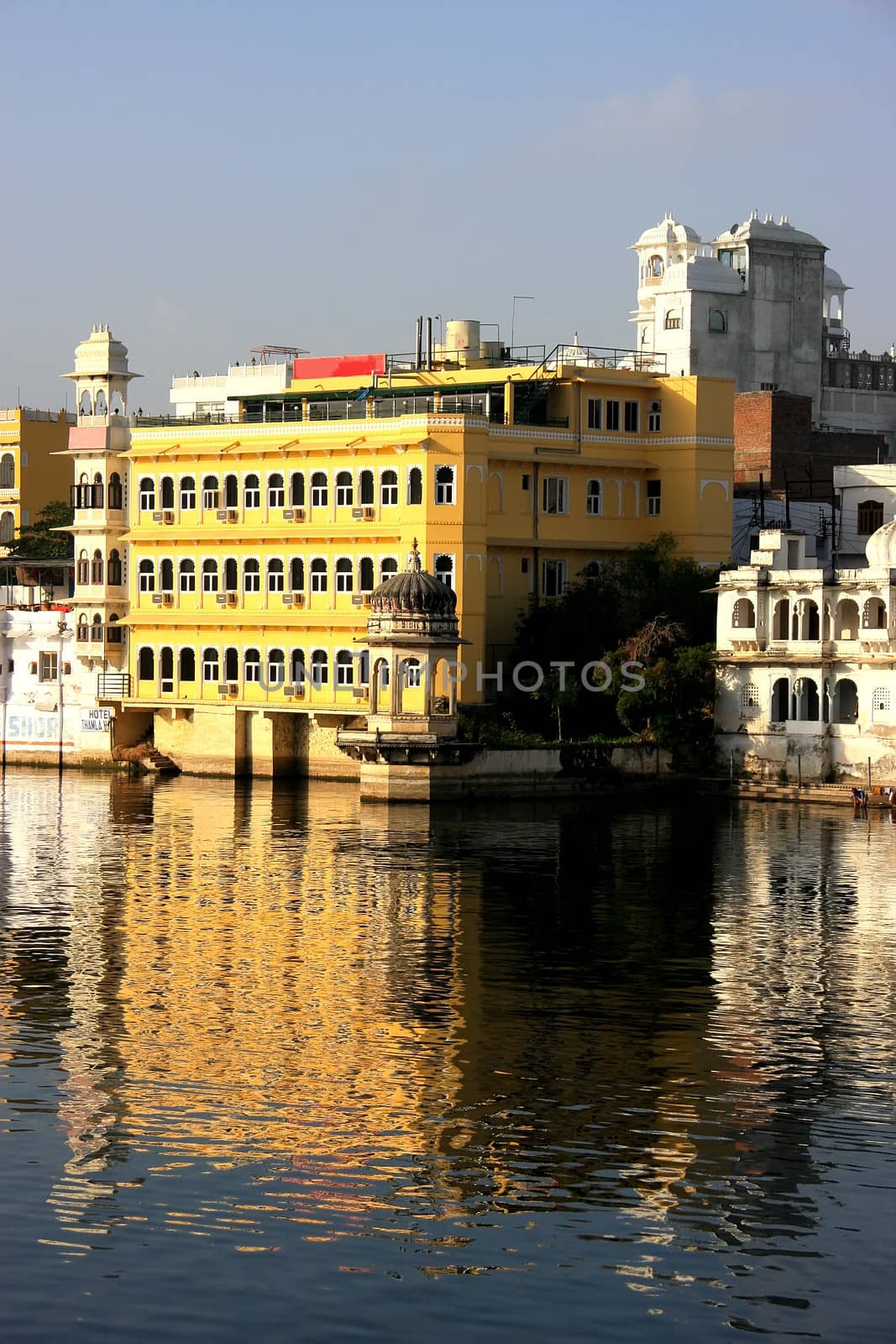 Lake Pichola and Udaipur city, Rajasthan, India by donya_nedomam