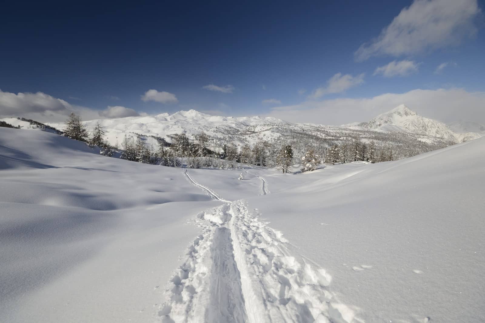 Winter landscape in the italian Alps by fbxx