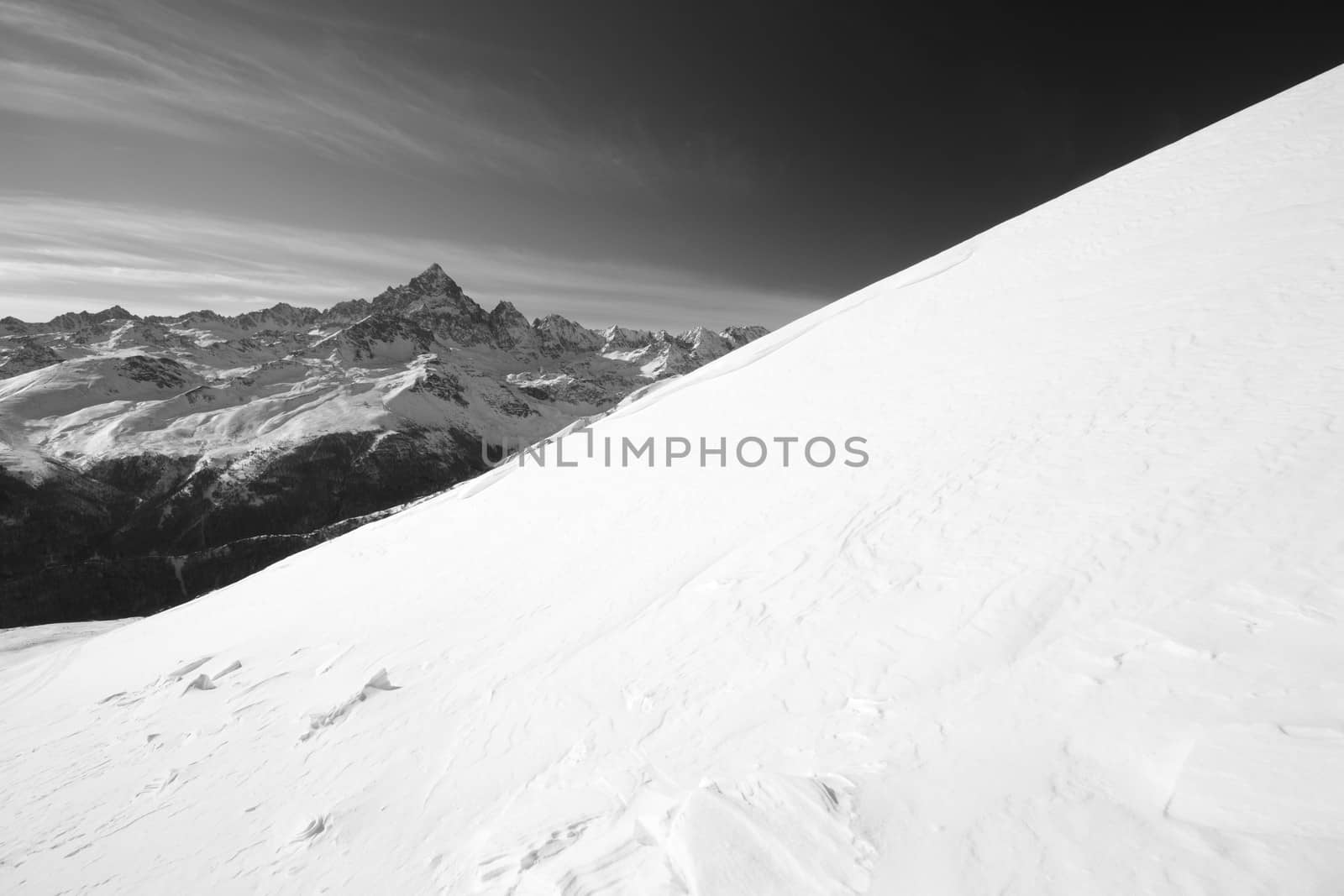 Winter mountainscape and superb frontal view on the majestic M. Viso (3841 m), Po Valley, Piedmont