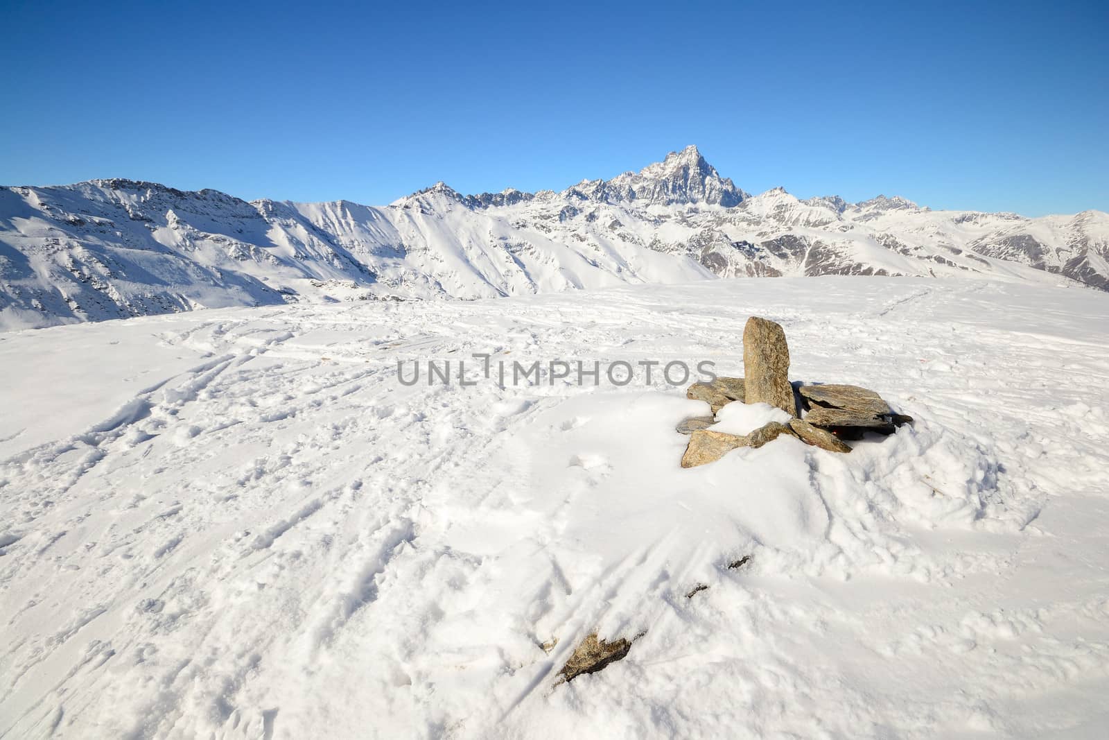 Italian western Alps in winter by fbxx