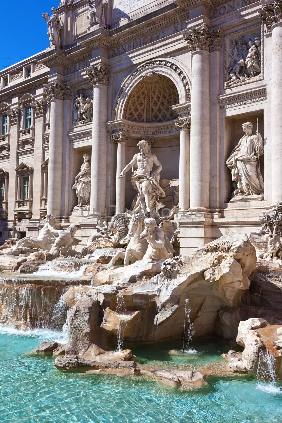 Fountain di Trevi - most famous fountain in Rome, Italy