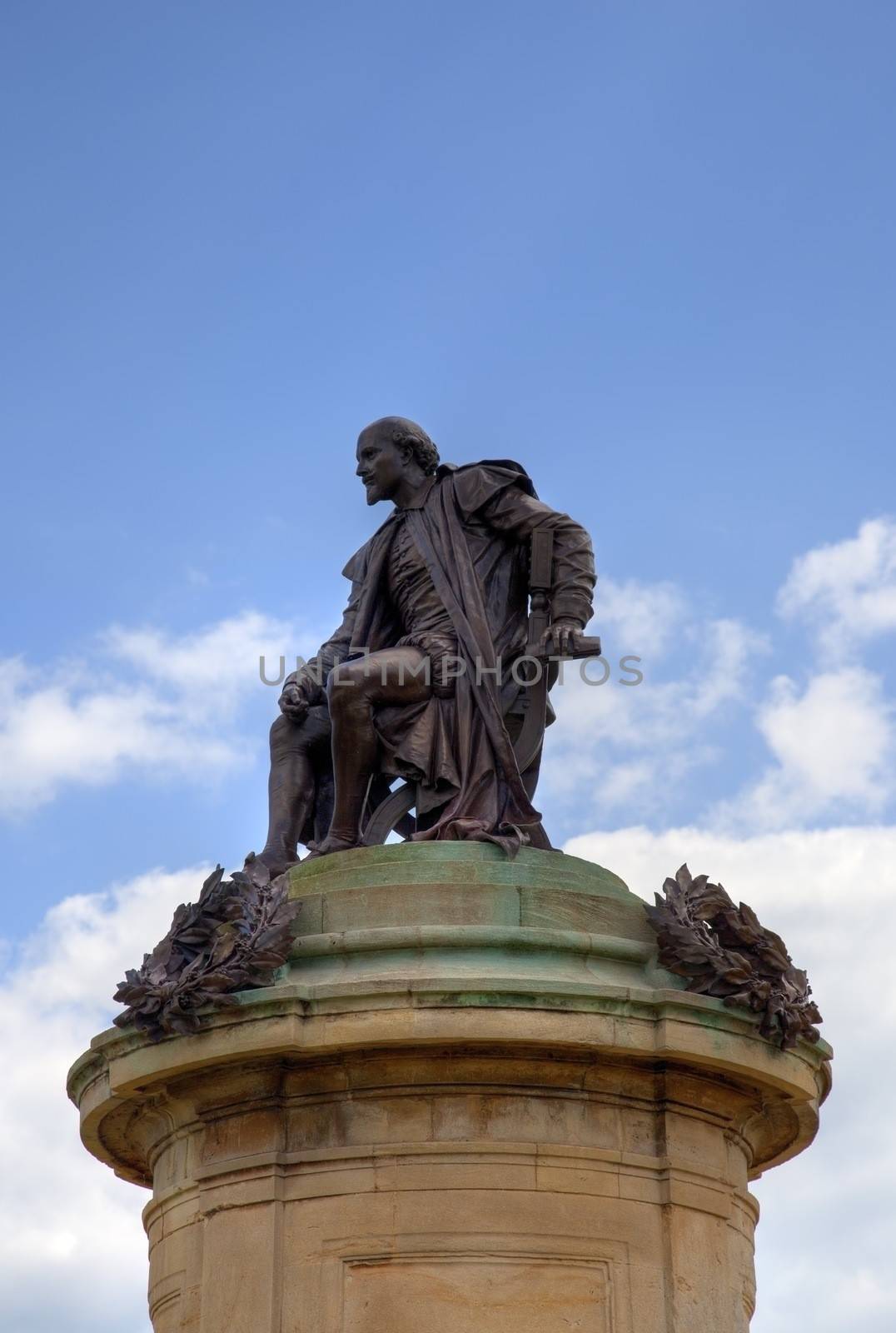 Statue of William Shakespeare, Stratford upon Avon, Warwickshire, England.