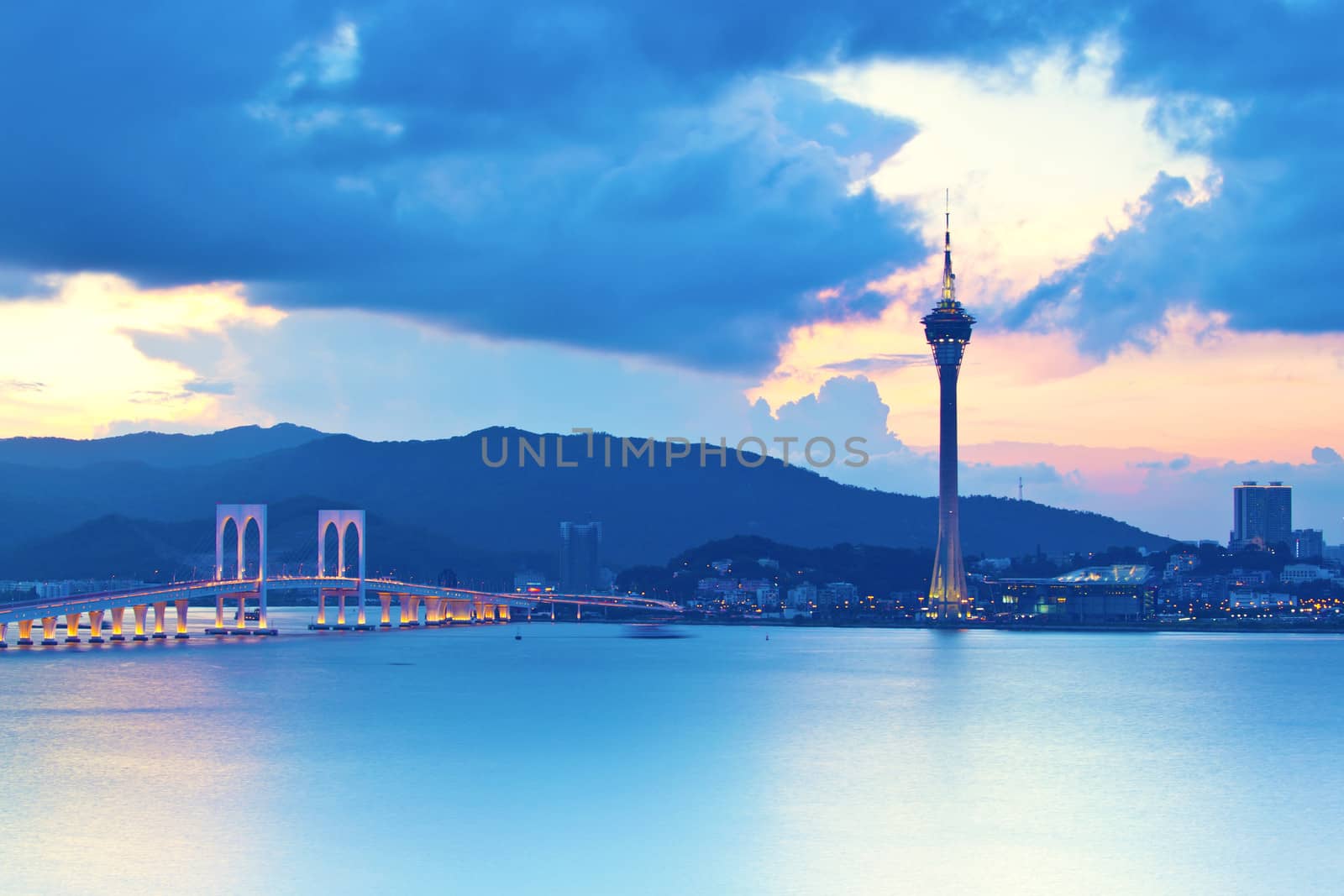 Macau sunset  by kawing921