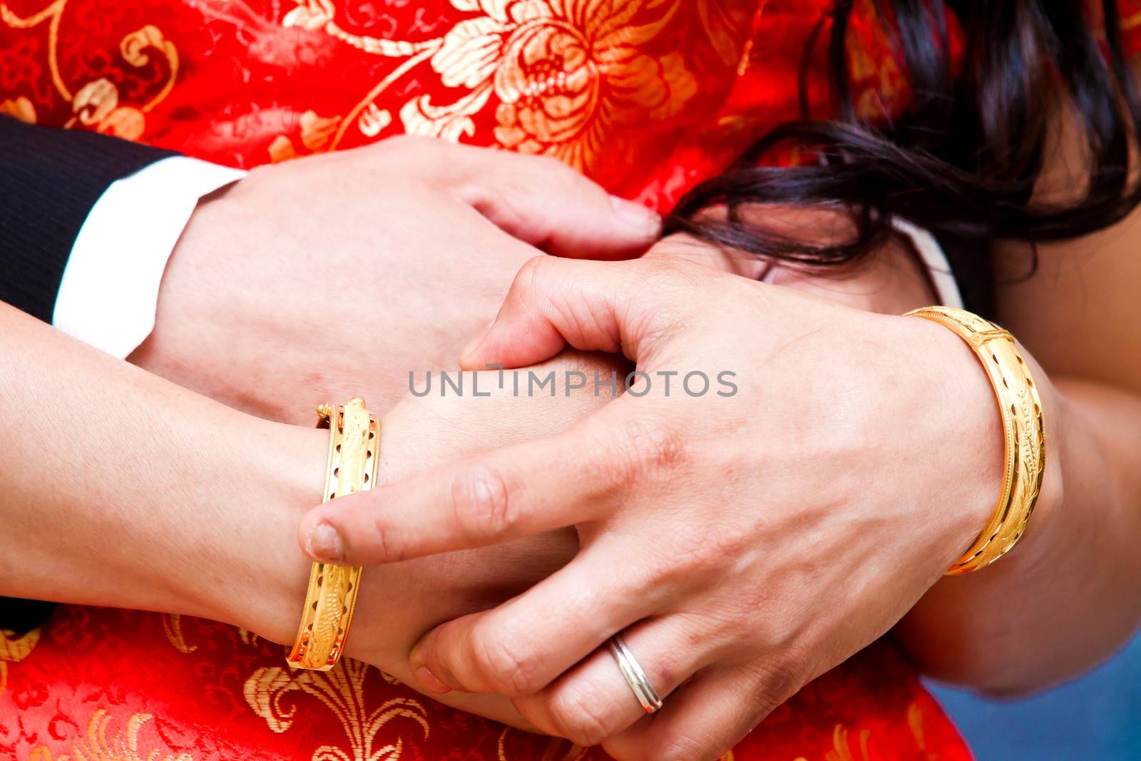 Couple holding hands in wedding day by kawing921