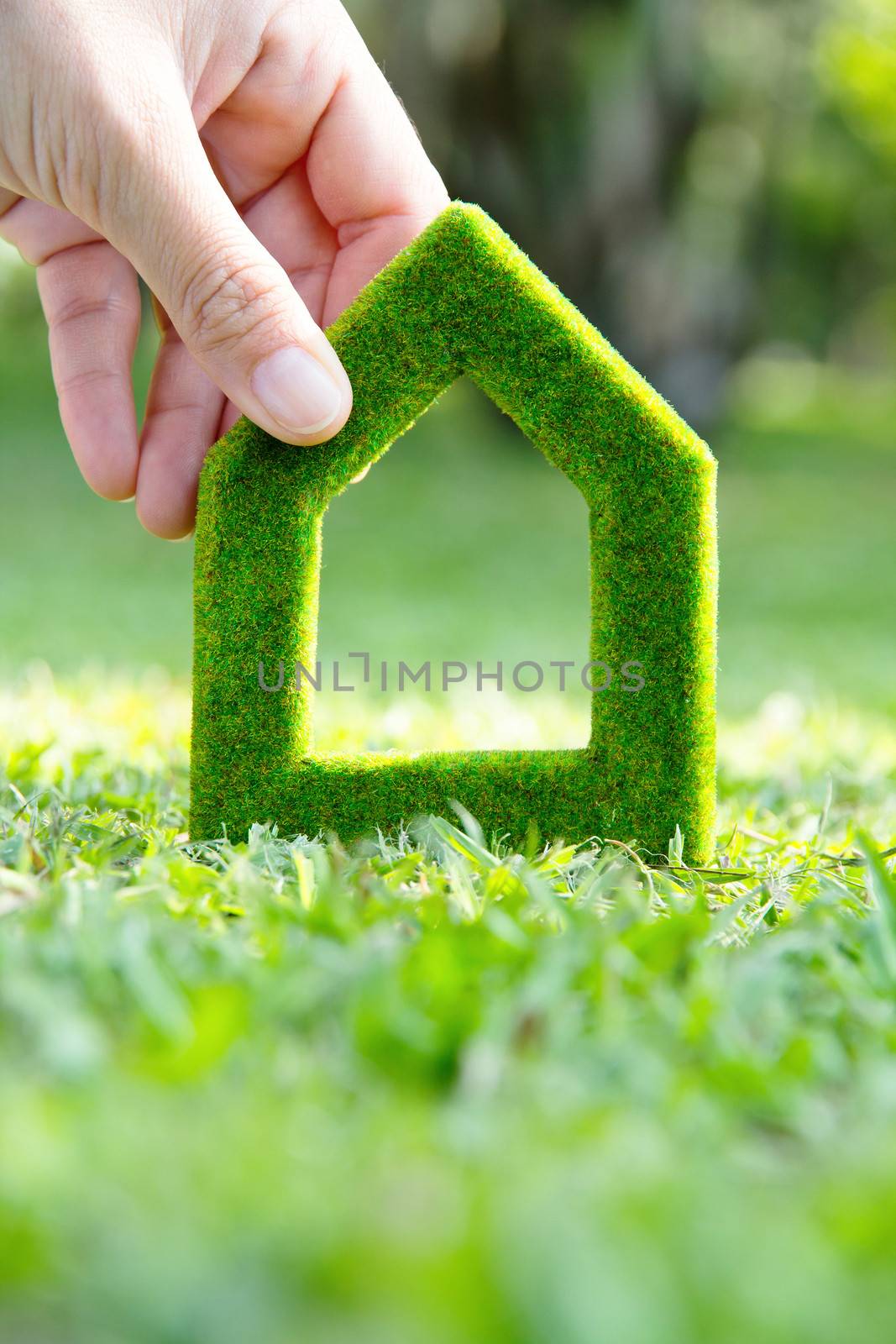 green house icon concept by ponsulak