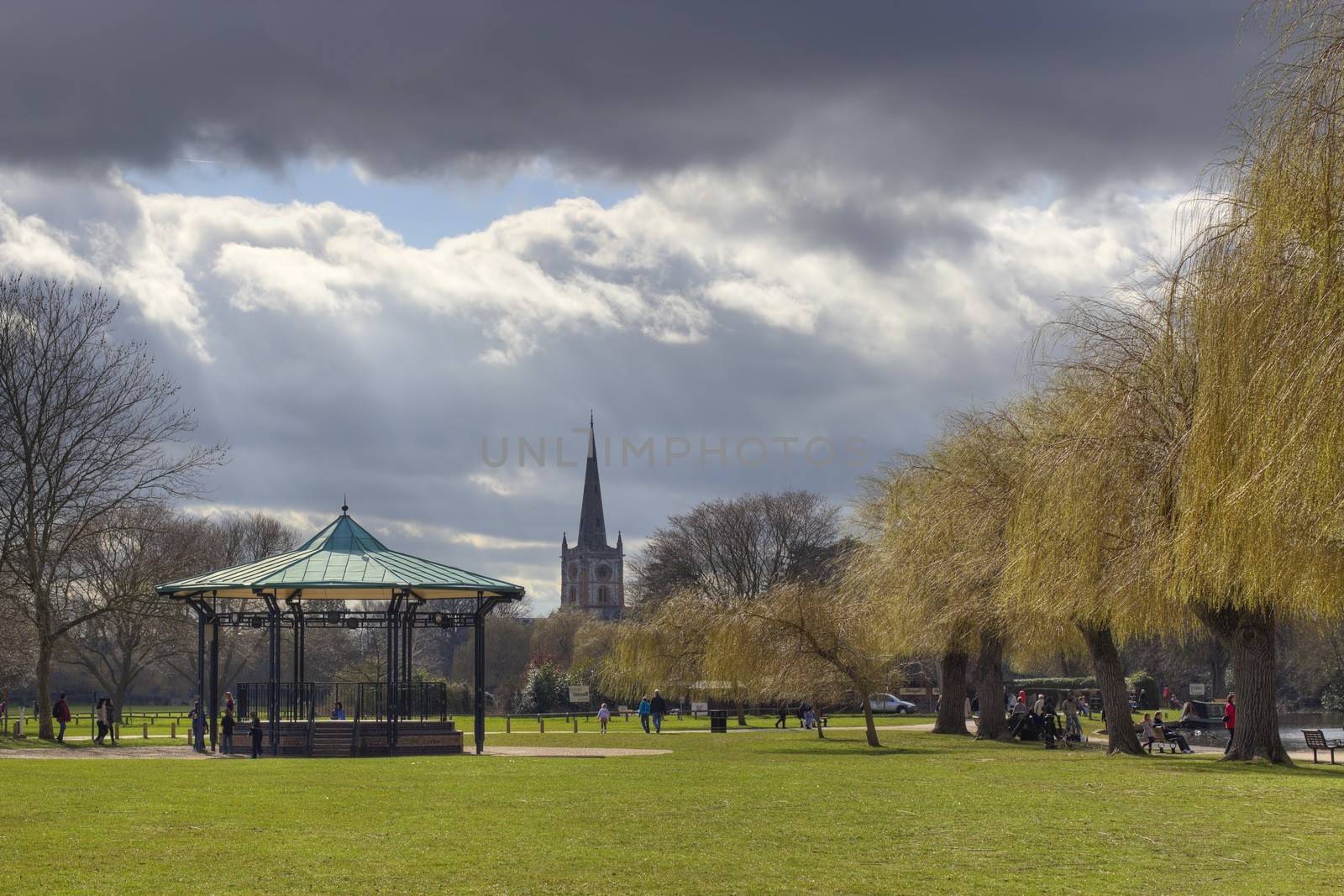 Park at Stratford upon Avon by andrewroland