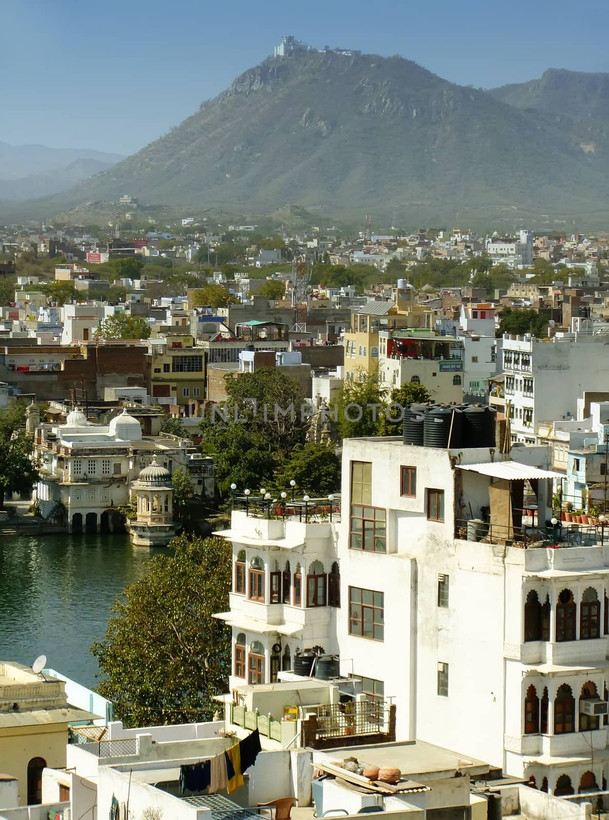 Lake Pichola and Udaipur city, Rajasthan, India by donya_nedomam