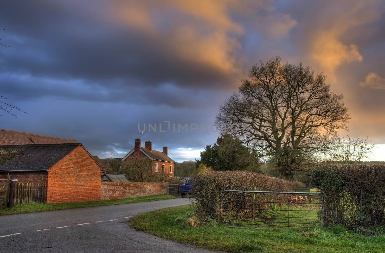 Worcestershire farm at sunset by andrewroland