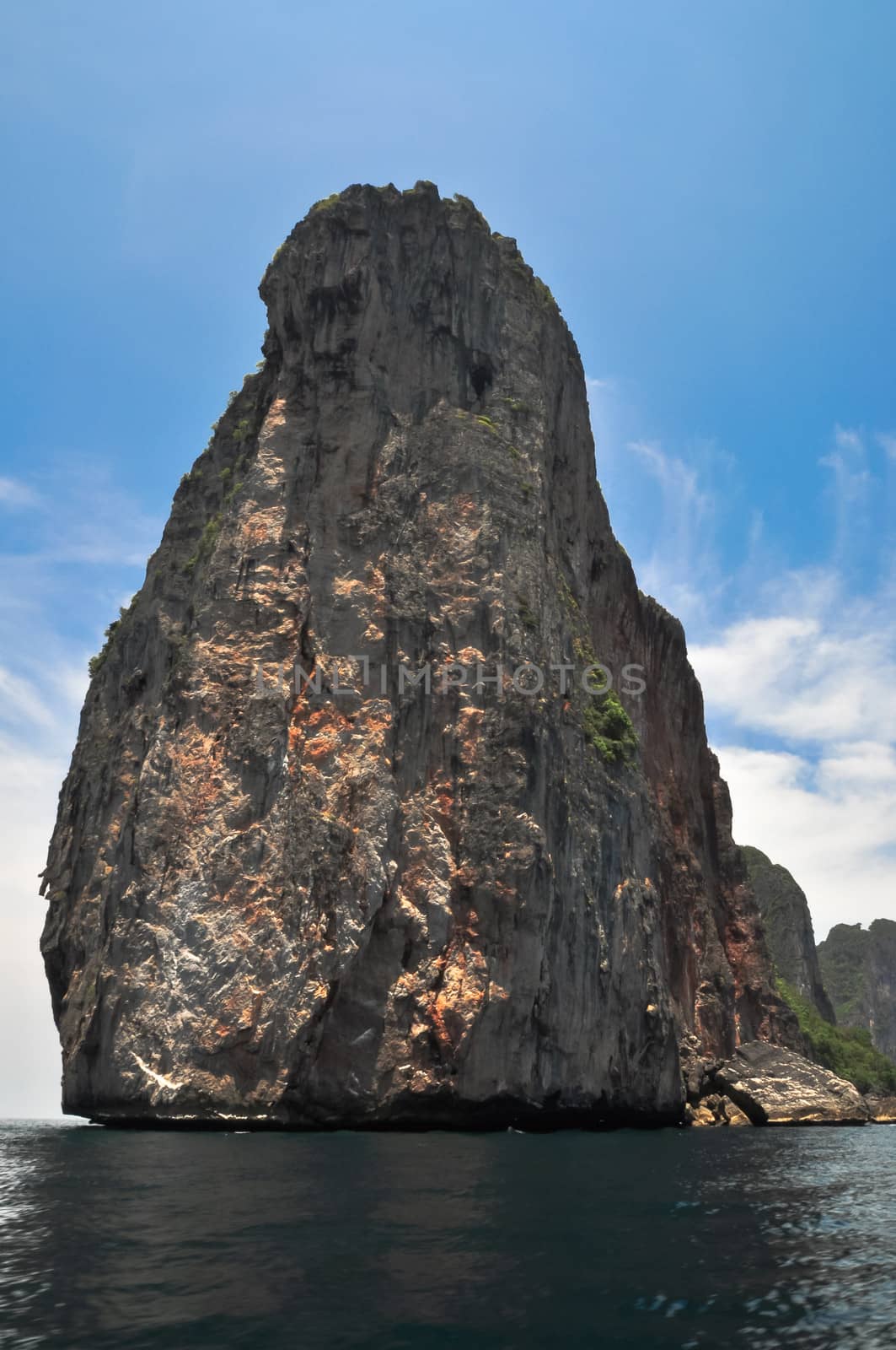 Rocks Krabi by weltreisendertj