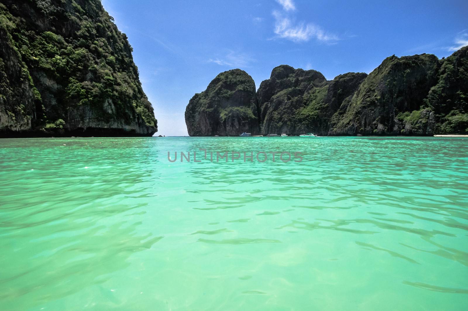 Phi Phi island Maya bay , Thailand by weltreisendertj