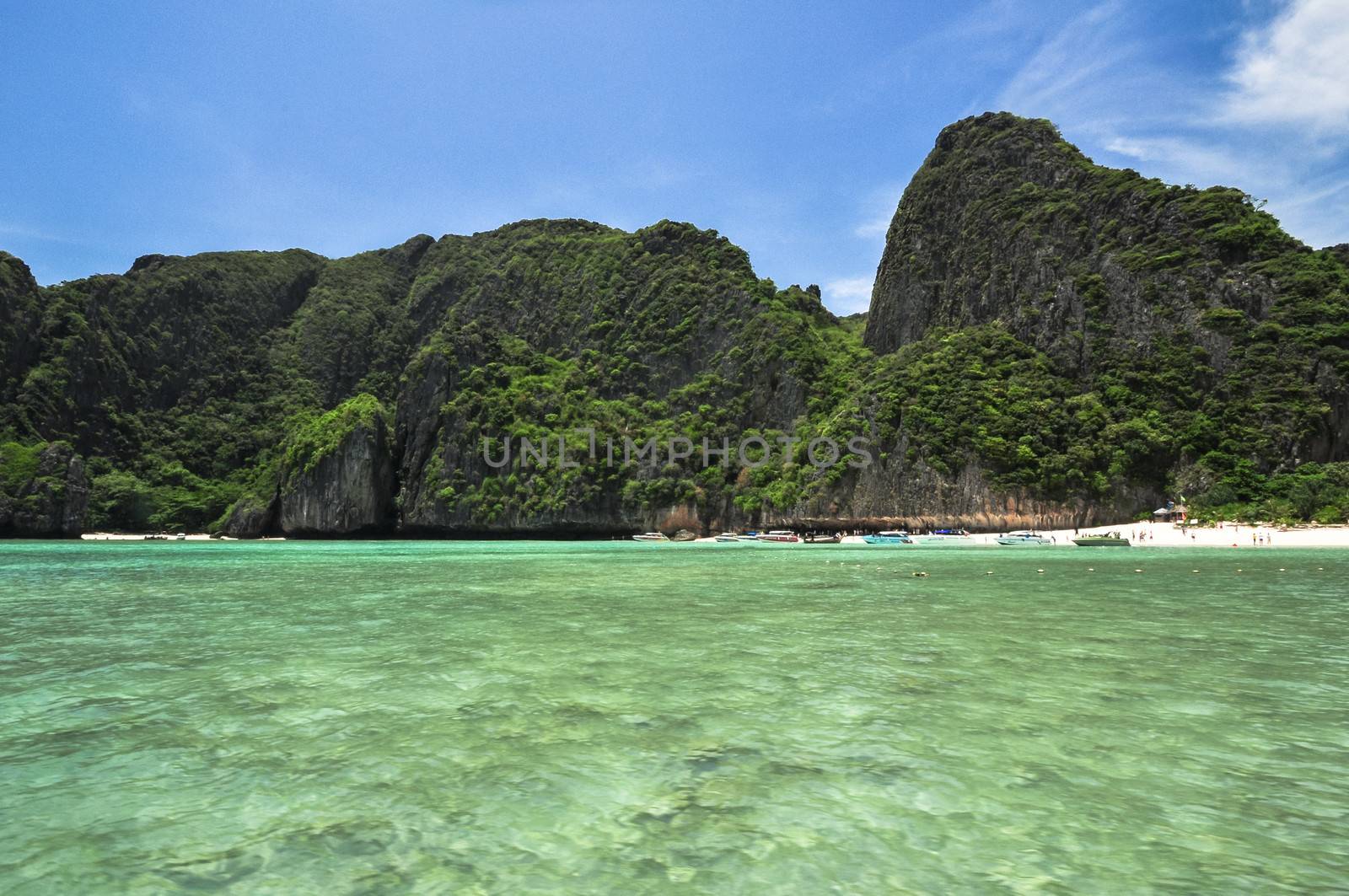 View of Maya Bay, Phi Phi island, Thailand by weltreisendertj