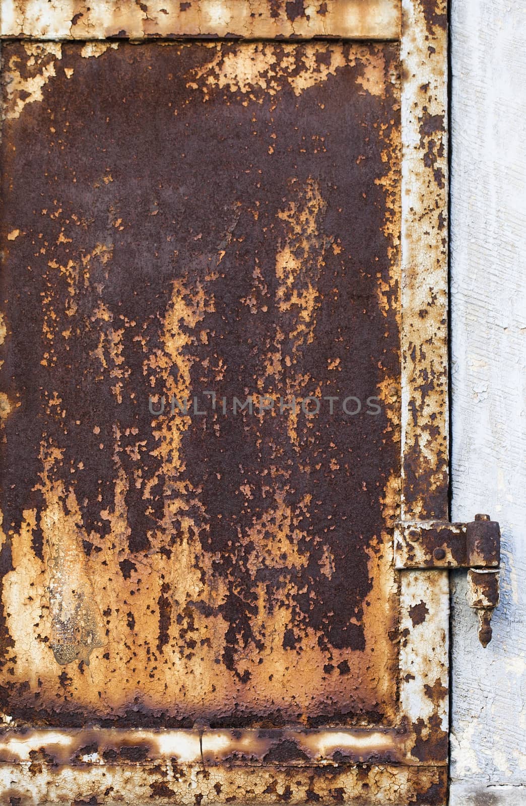 Rusty Door Lock by okanakdeniz