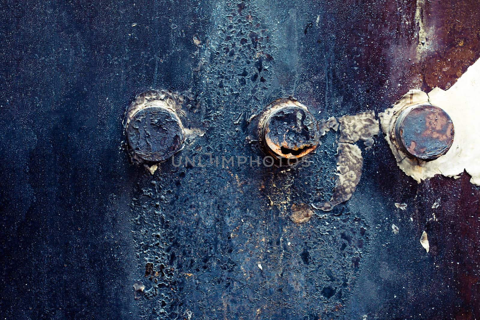 Rusty Metal Door by okanakdeniz