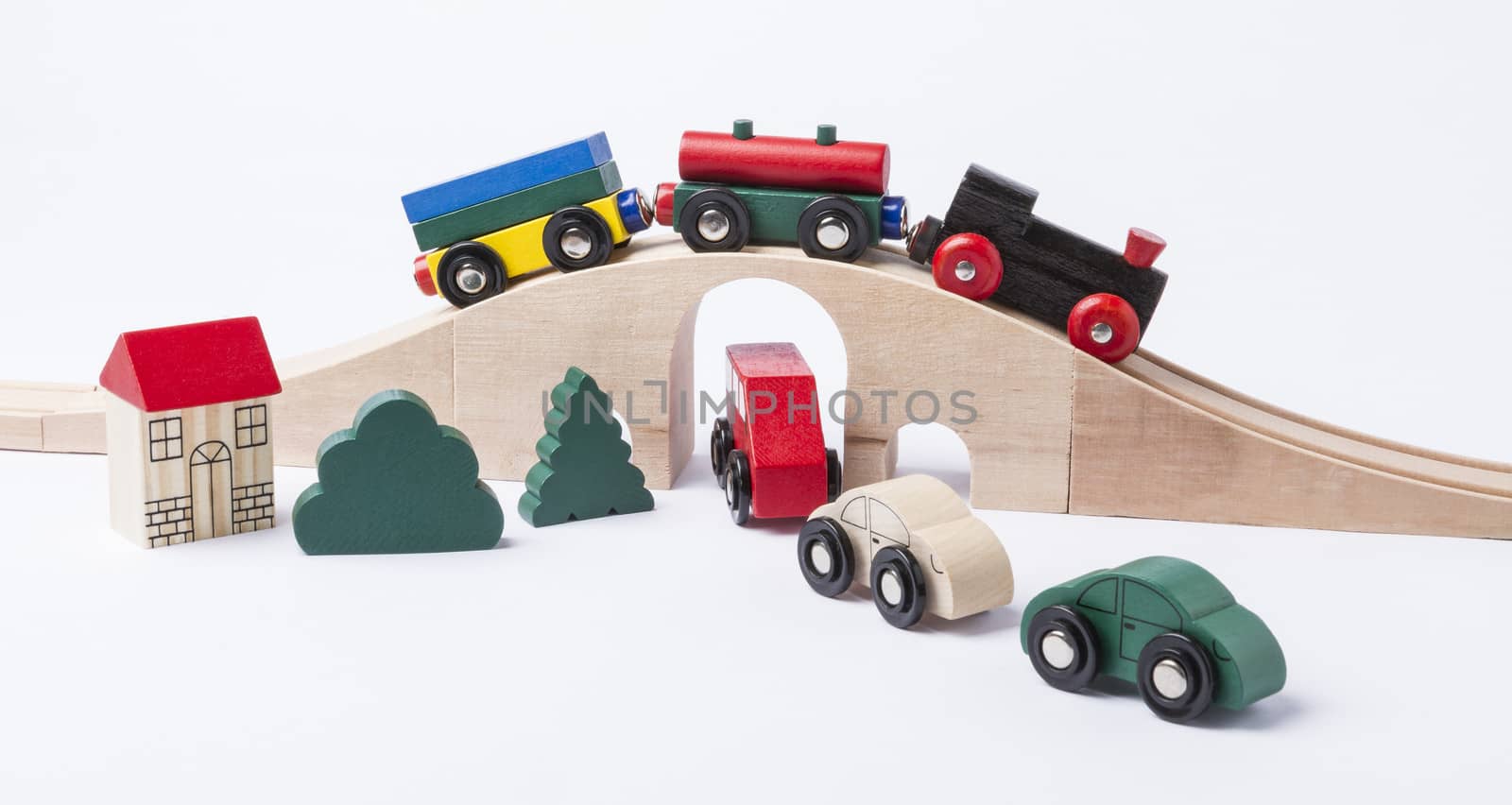 toy traffic with car and train by gewoldi