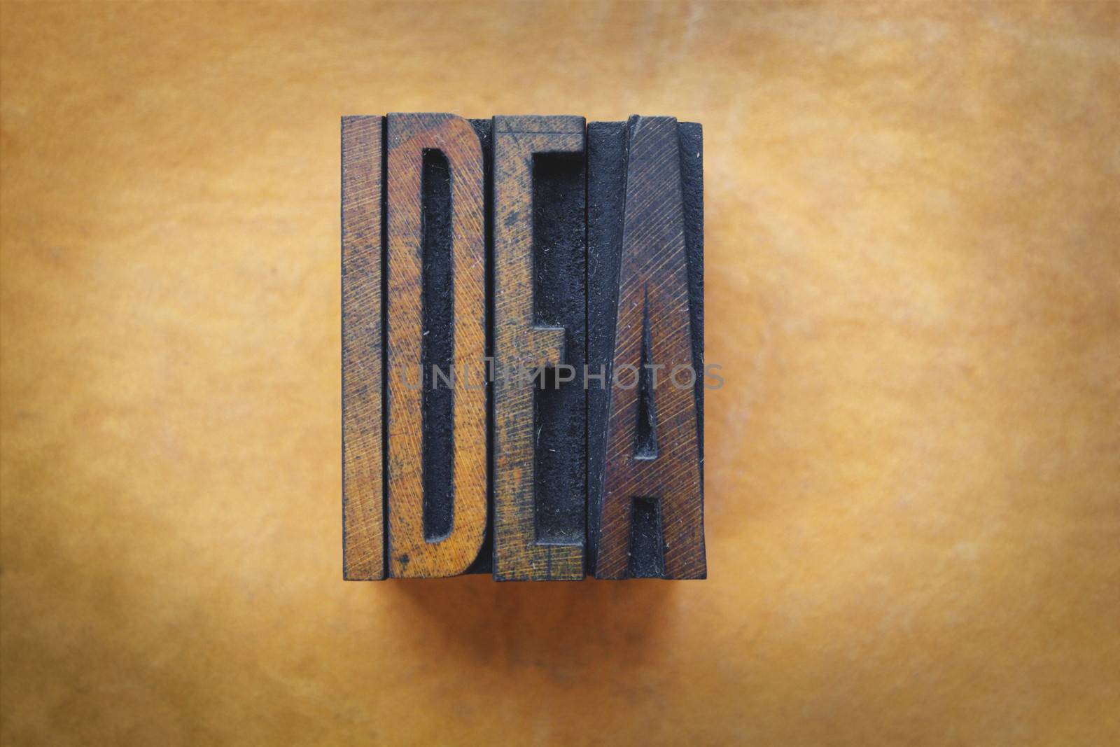 The word IDEA written in vintage letterpress type