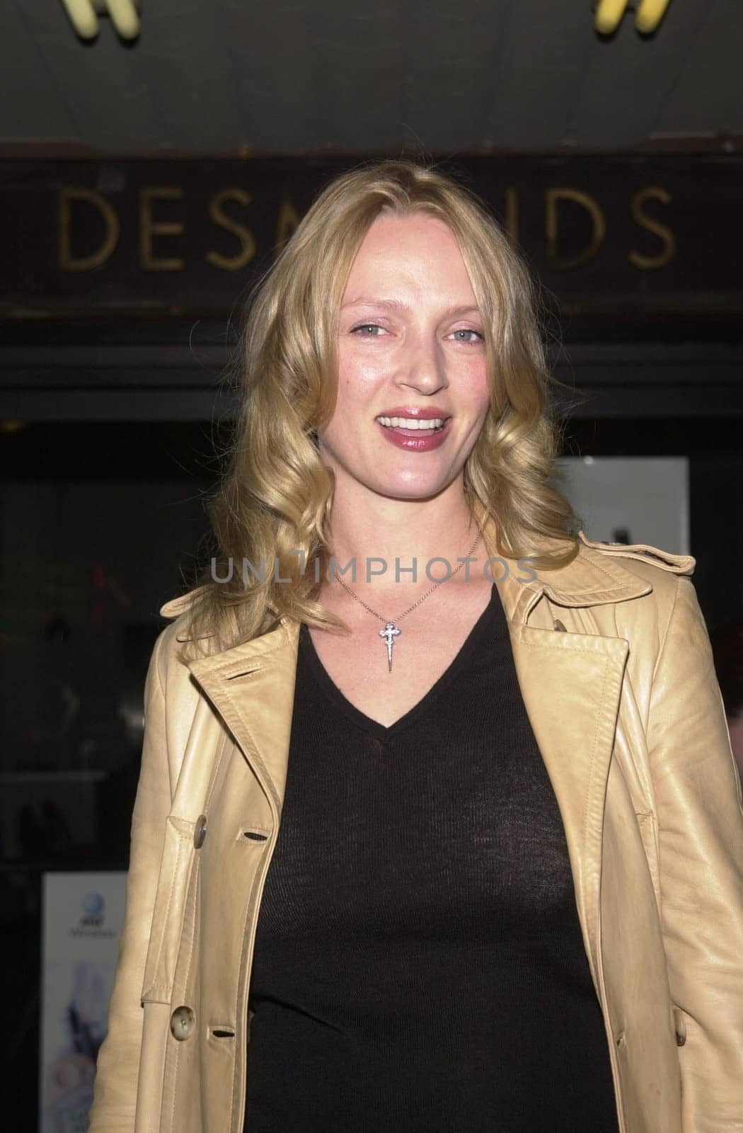 Uma Thurman at the People And Places With No Names benefit and auction, Ace Gallery Los Angeles, 03-19-02