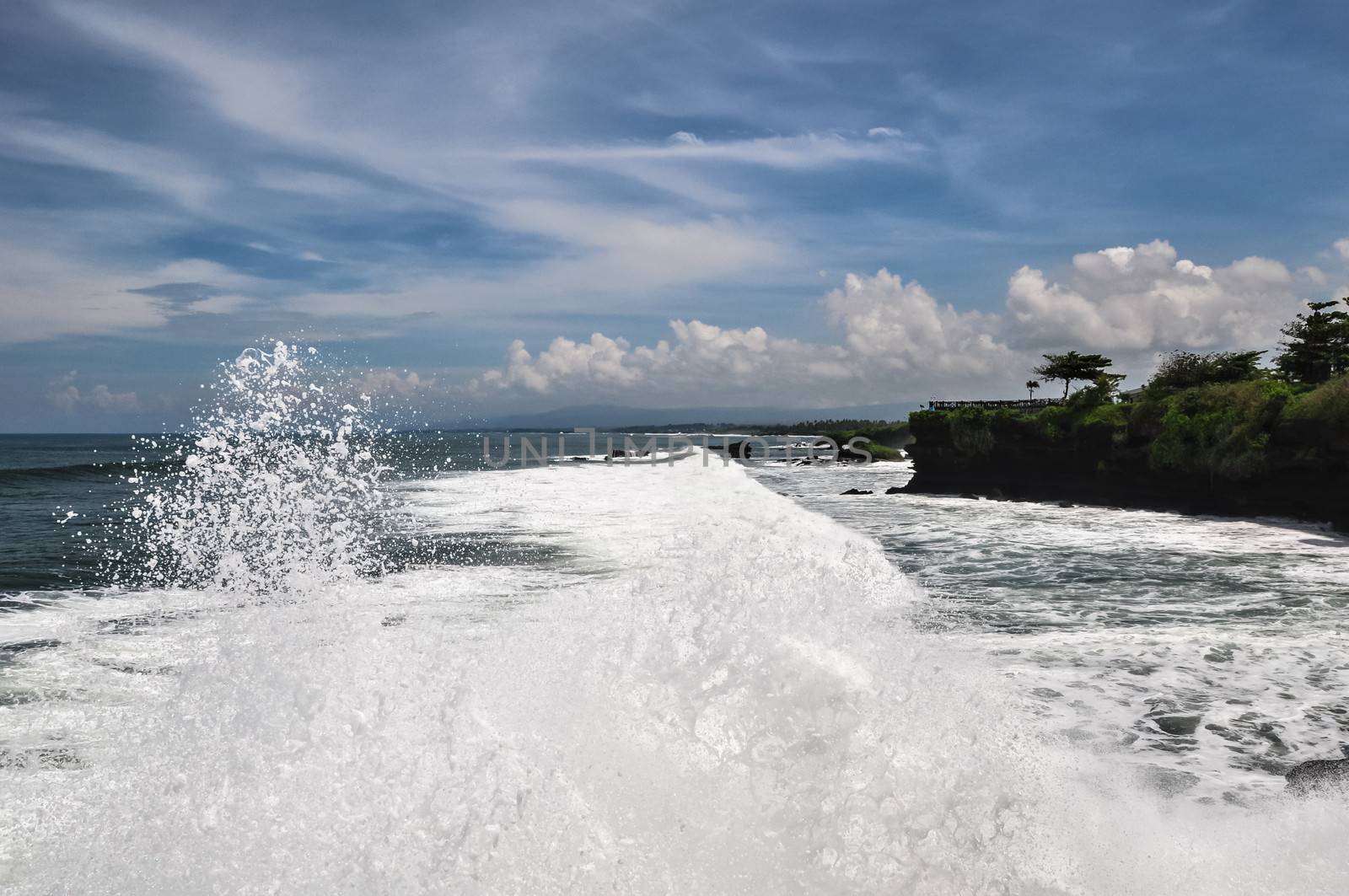 Tanah Lot temple Complex, in Bali island by weltreisendertj