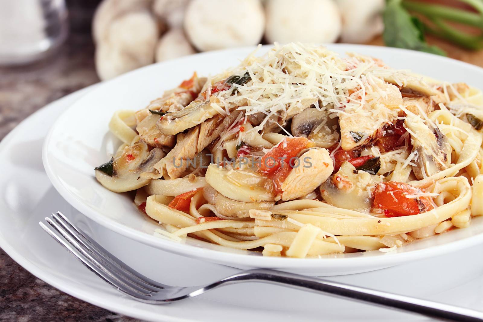 Chicken and Mushroom Linguine by StephanieFrey