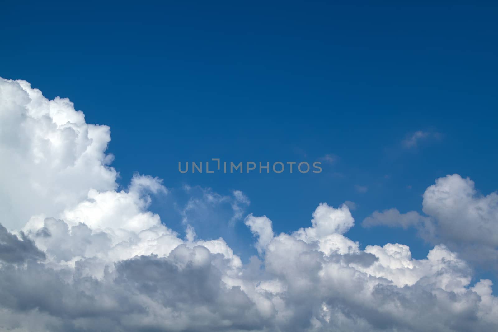 View white cloud with blue sky background