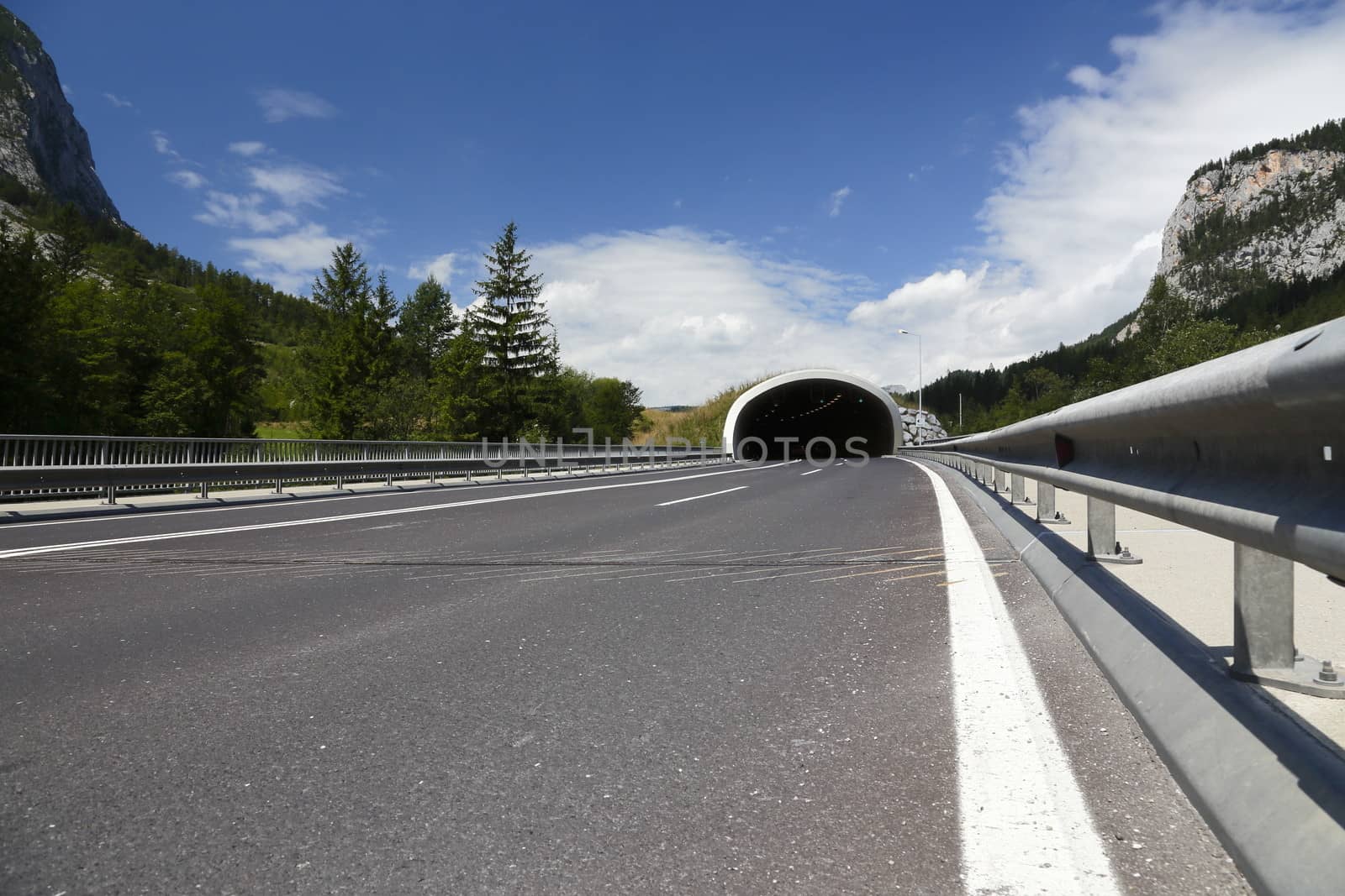 Large mountains tunnel