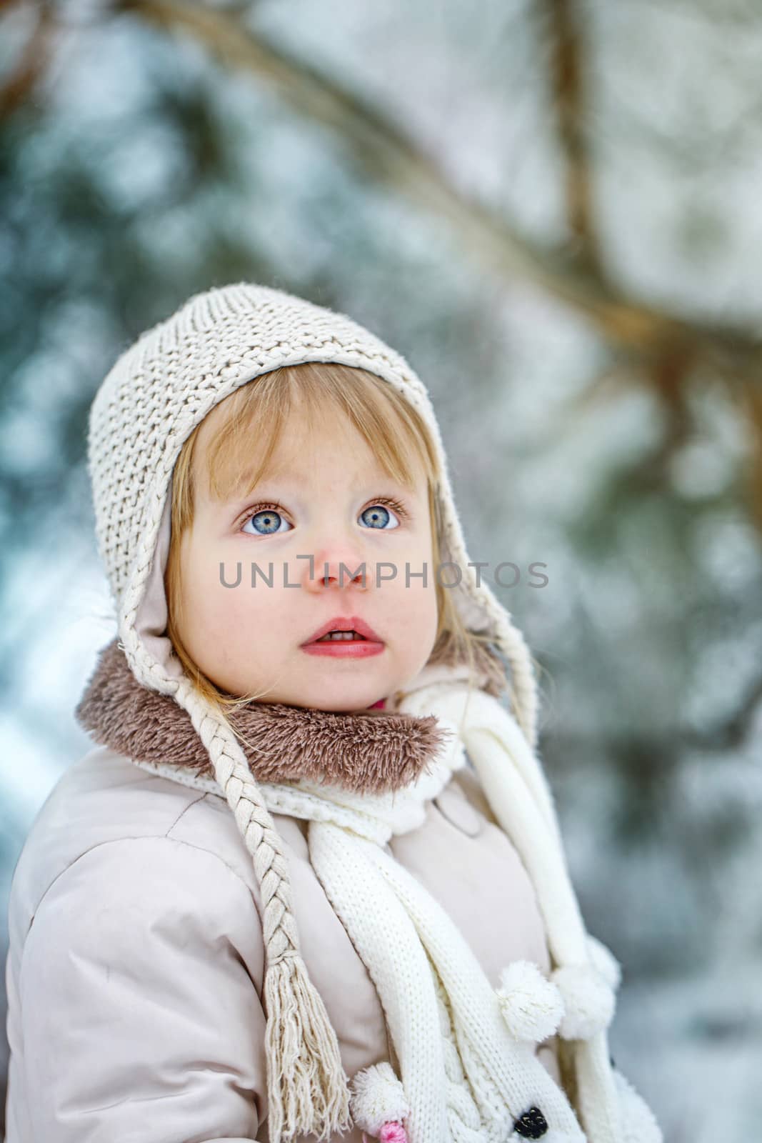 Girl walking outdoors in winter by Vagengeym