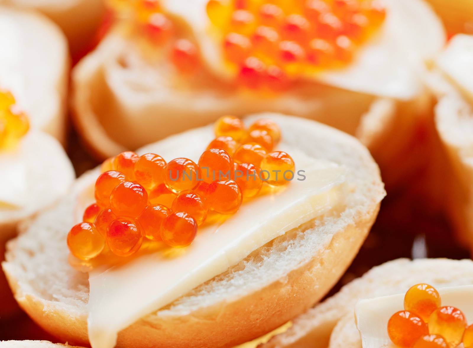 Salmon trout caviar by ecobo