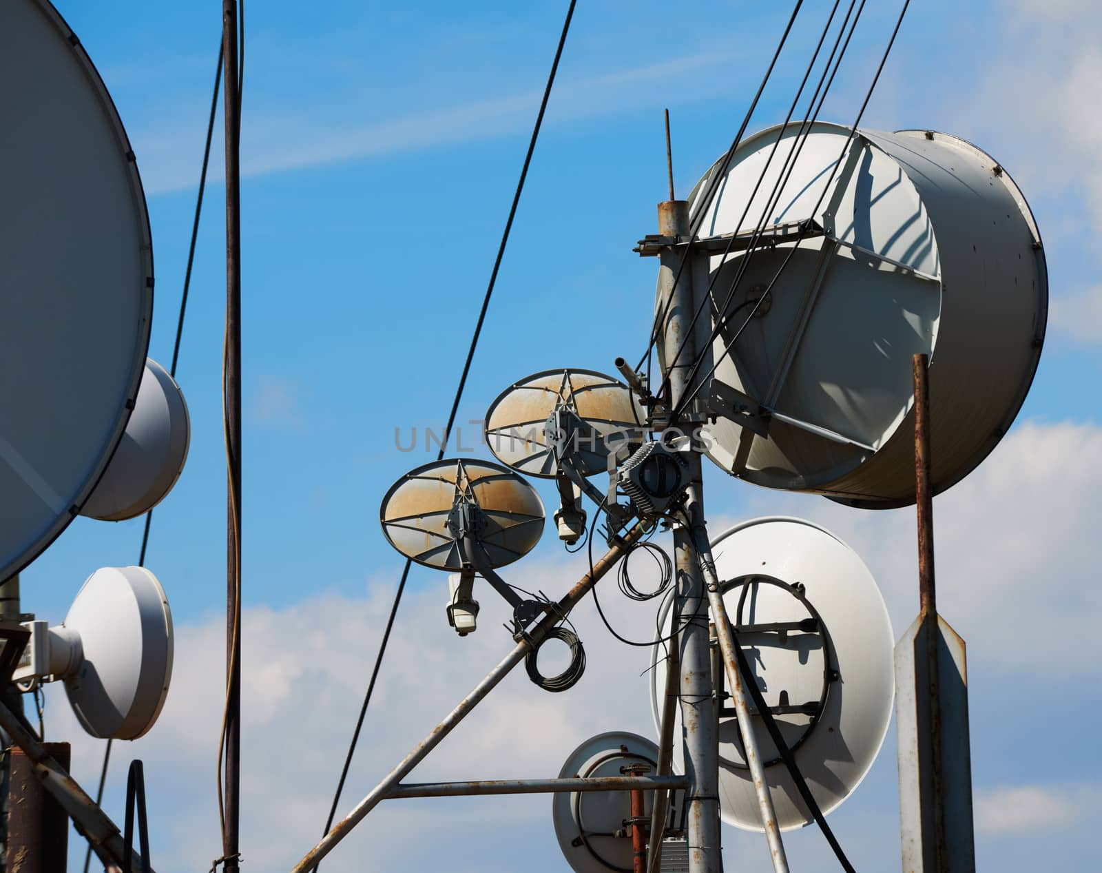 Communication antennas and wires