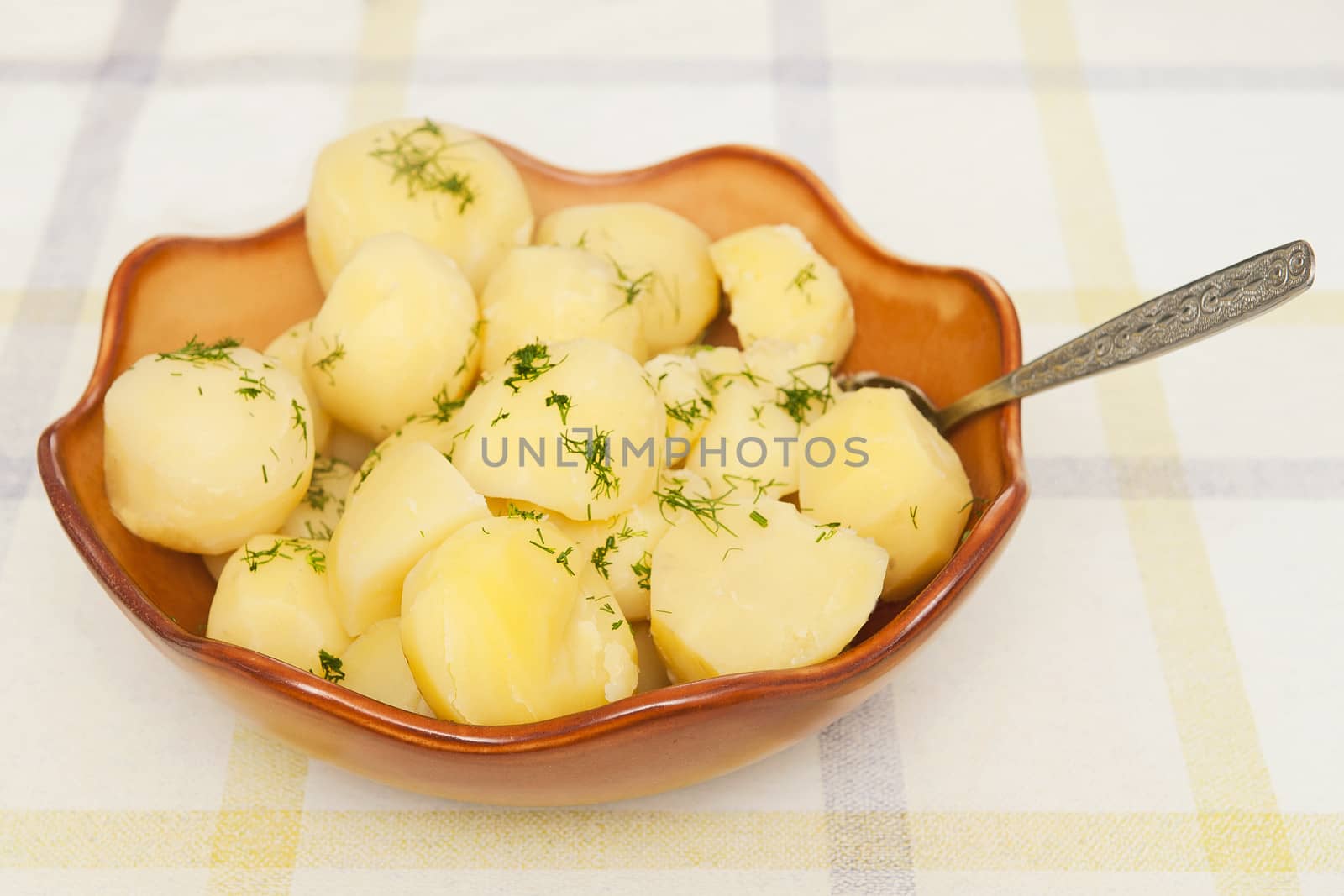 Potatoes by Yaurinko