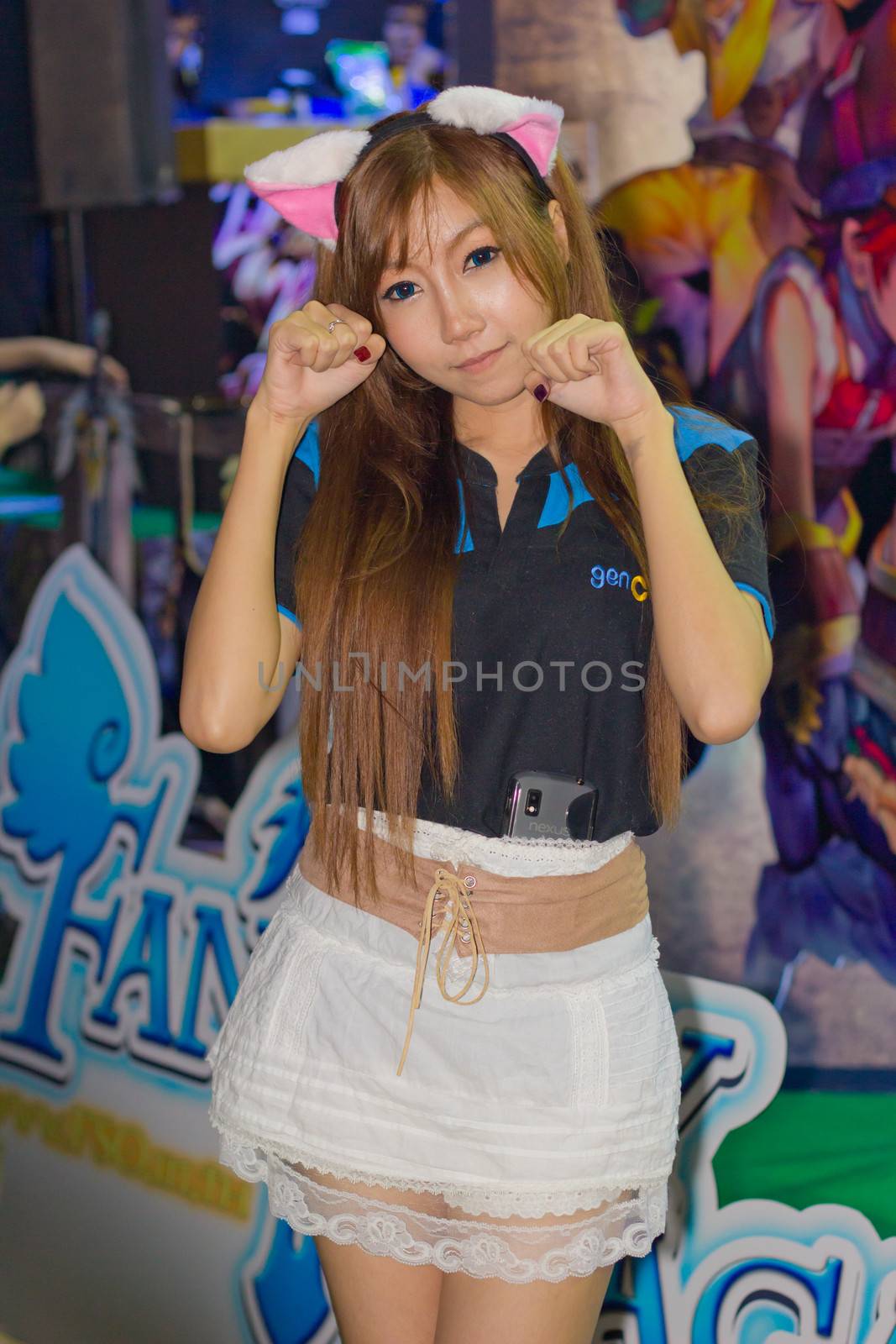 An unidentified Presenter pose in Thailand Game Show BIG Festival 2013 by redthirteen