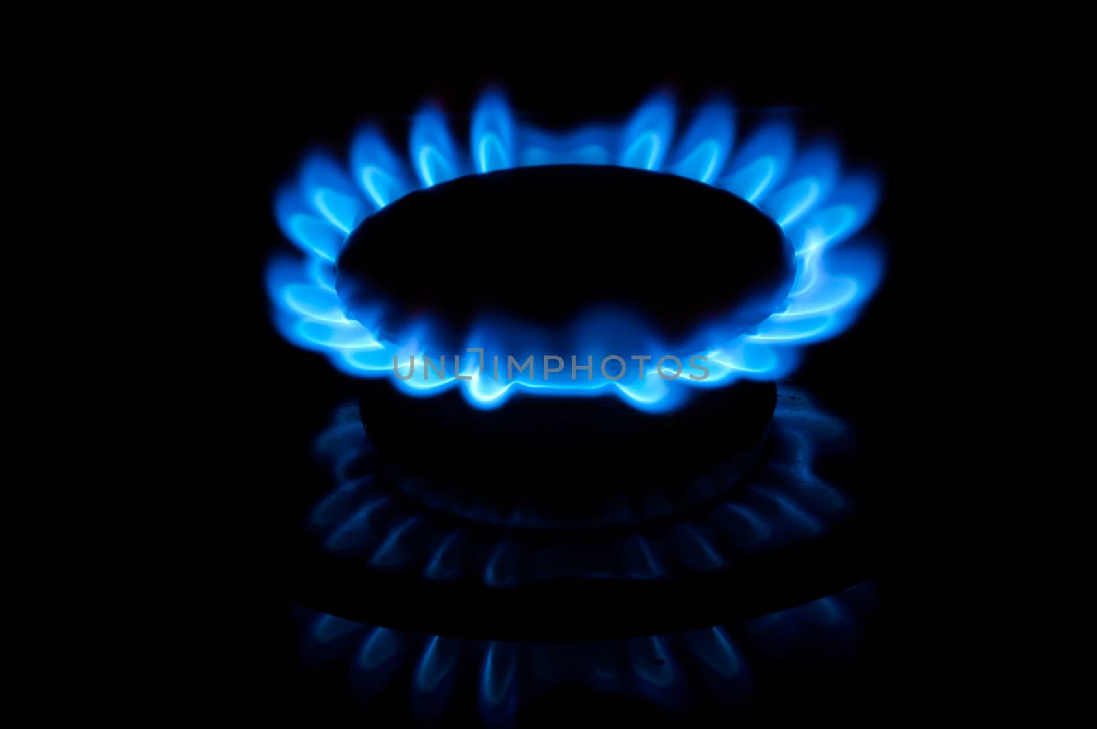 Blue gas flames by mkos83