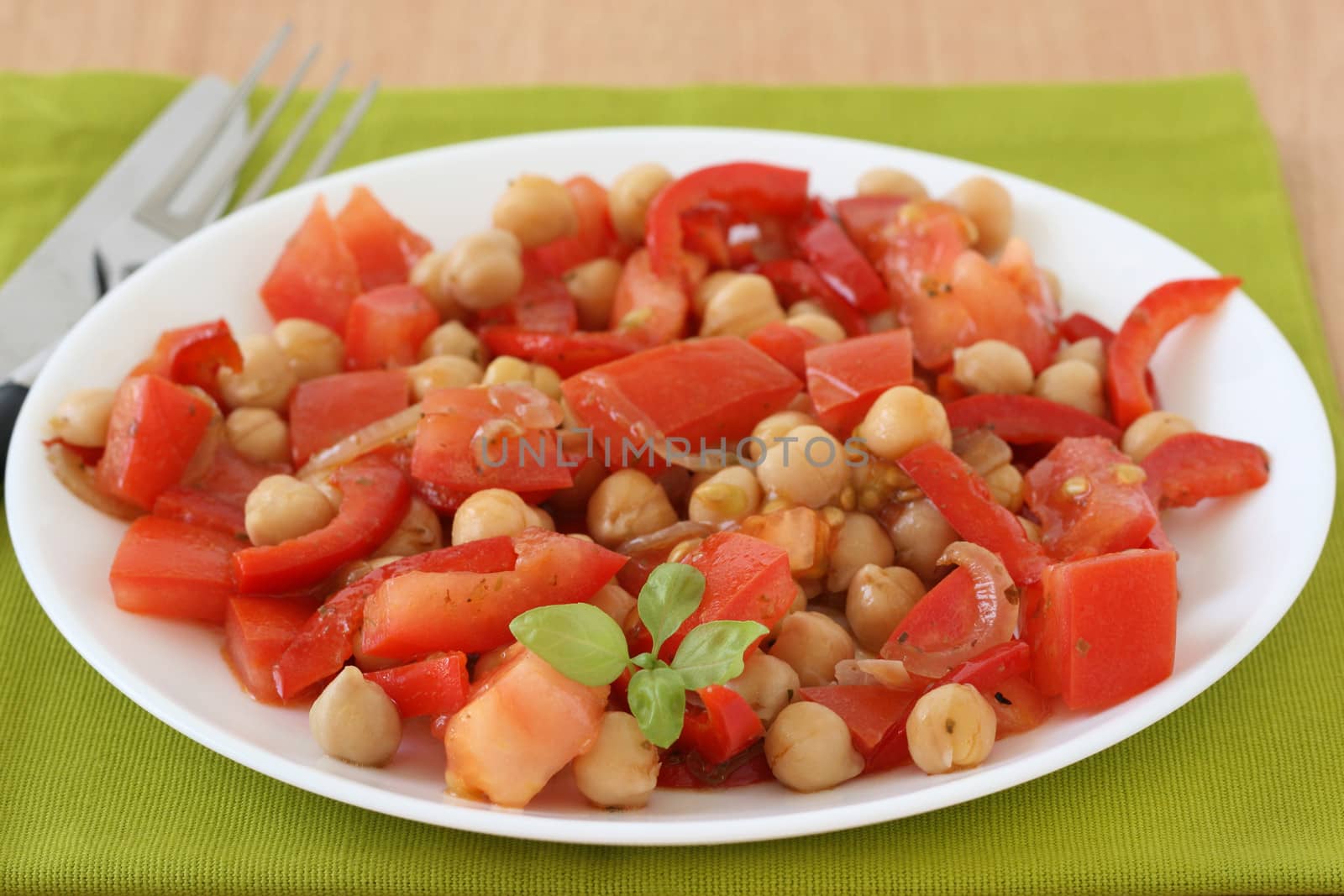 salad with chick-pea