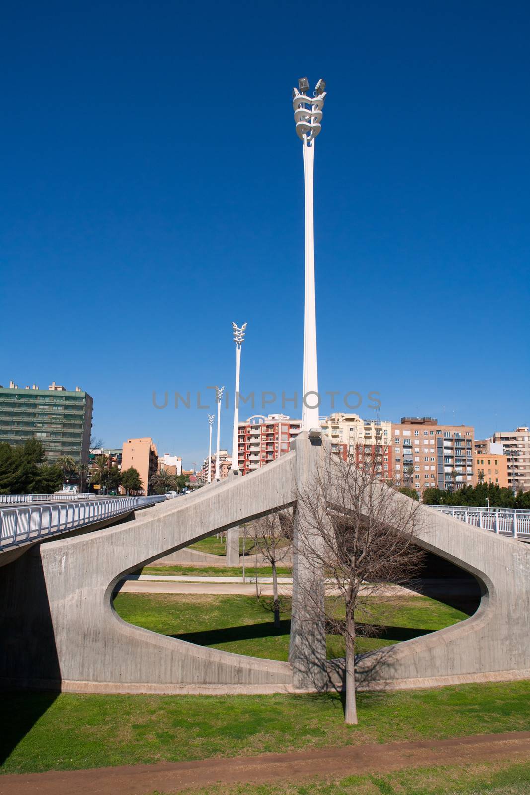 Valencia Pont de les Arts Puente de las Artes bridge by lunamarina