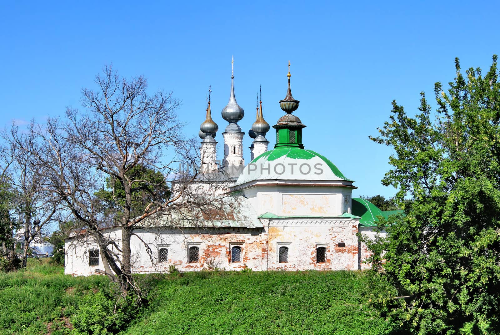 Church of Jesus' triumphal entry into Jerusalem (1702-1707) in Suzdal, Russia