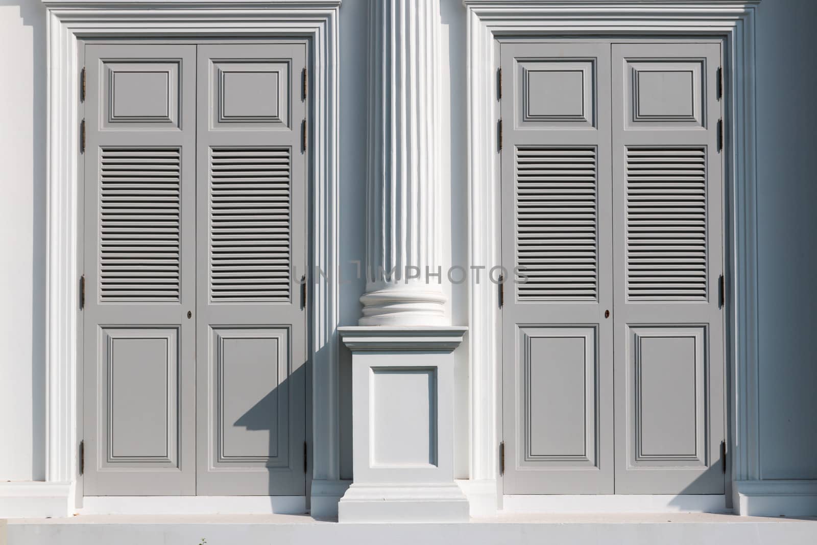 contemporary door by AEyZRiO