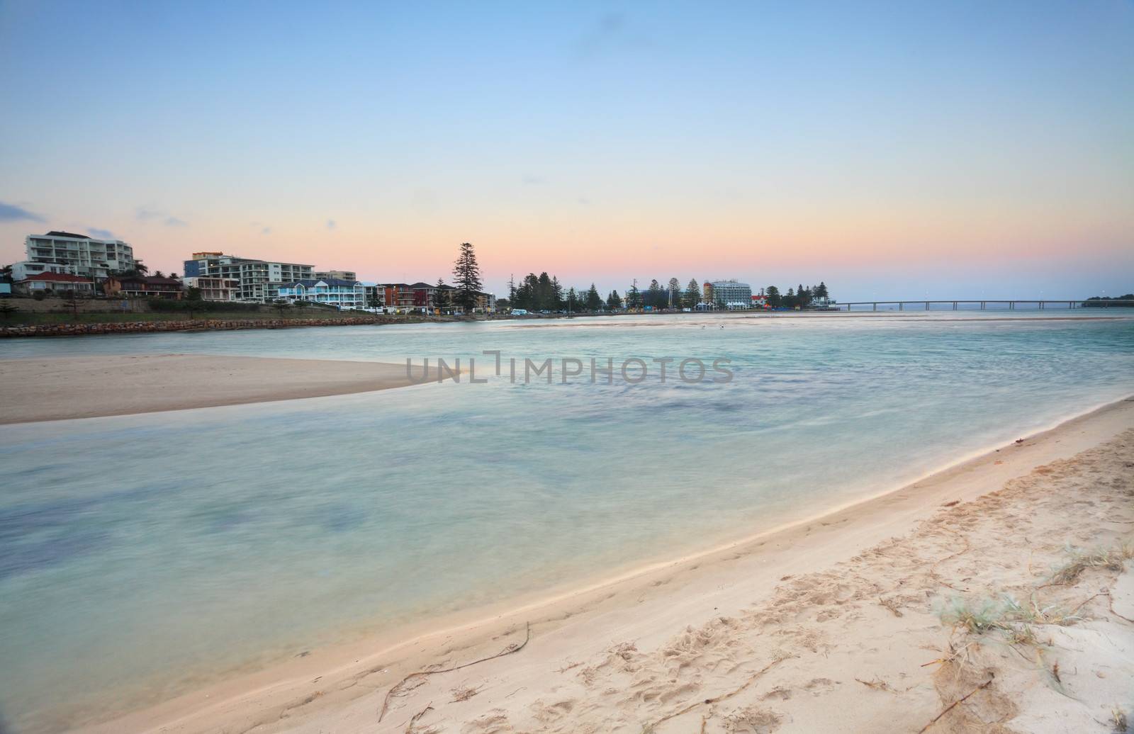 The Entrance channel, Australia, the township is named after this channel that links the coast with Tuggerah Lake on the other side of the mainland.