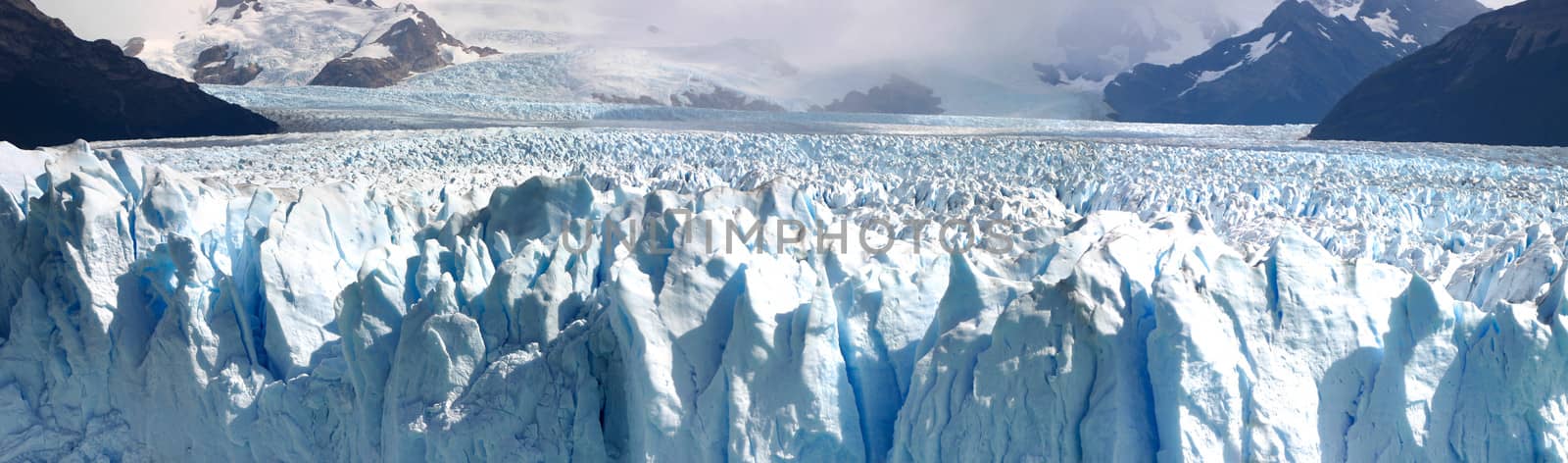 Panoramic view of the Perito Moreno Glacier in Patagania by watchtheworld