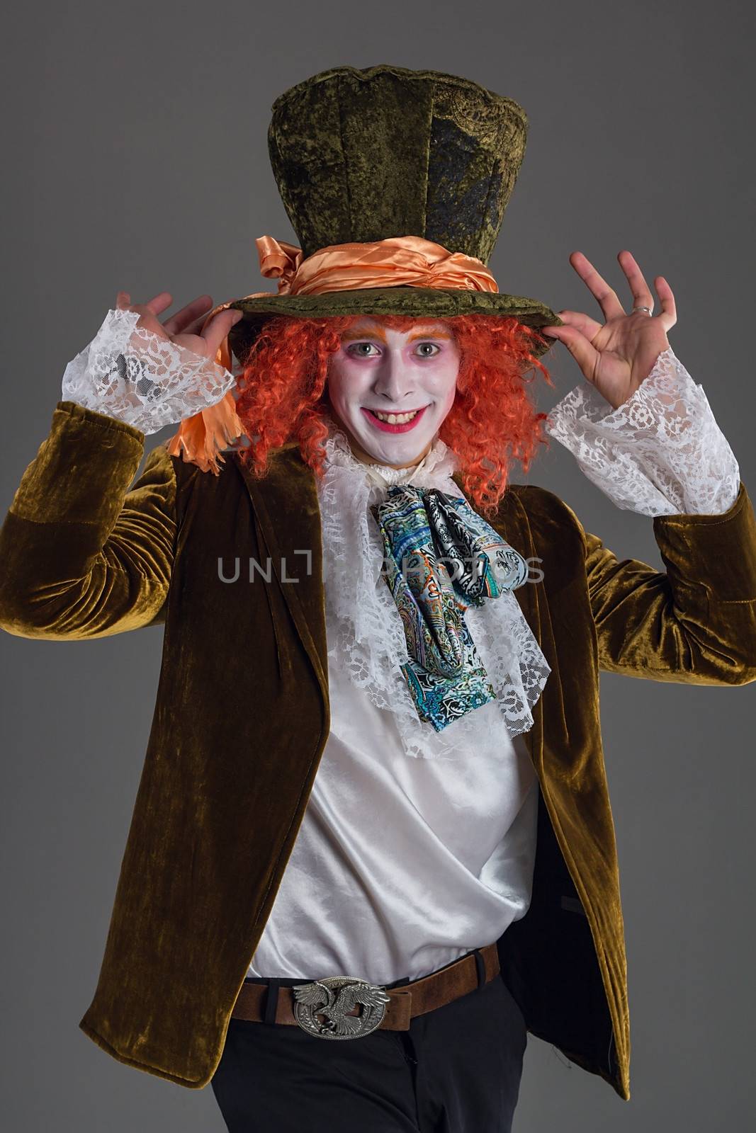 Crazy hatter from wanderland character by dedmorozz