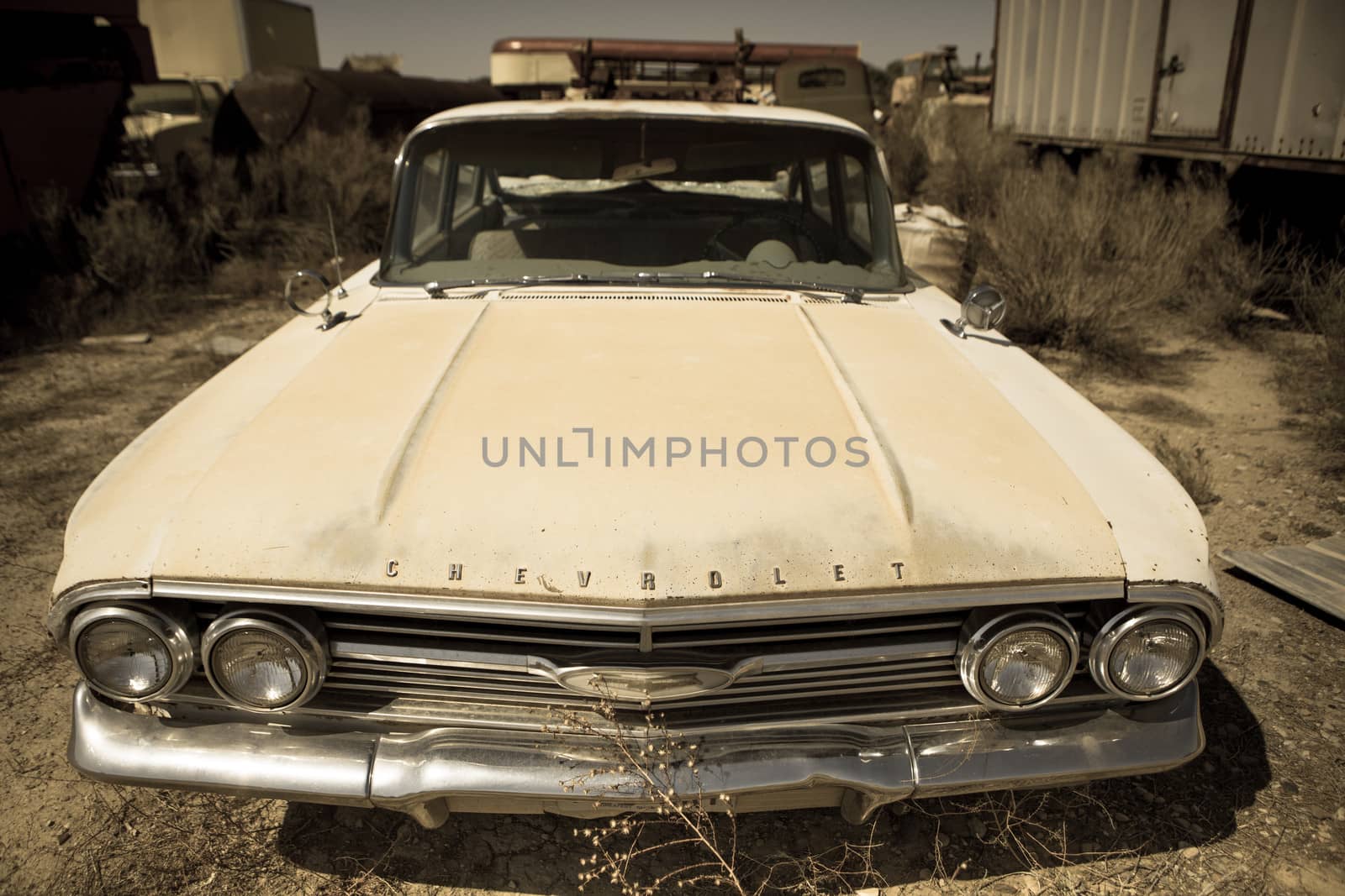Abandoned vintage car in the Utah State by watchtheworld