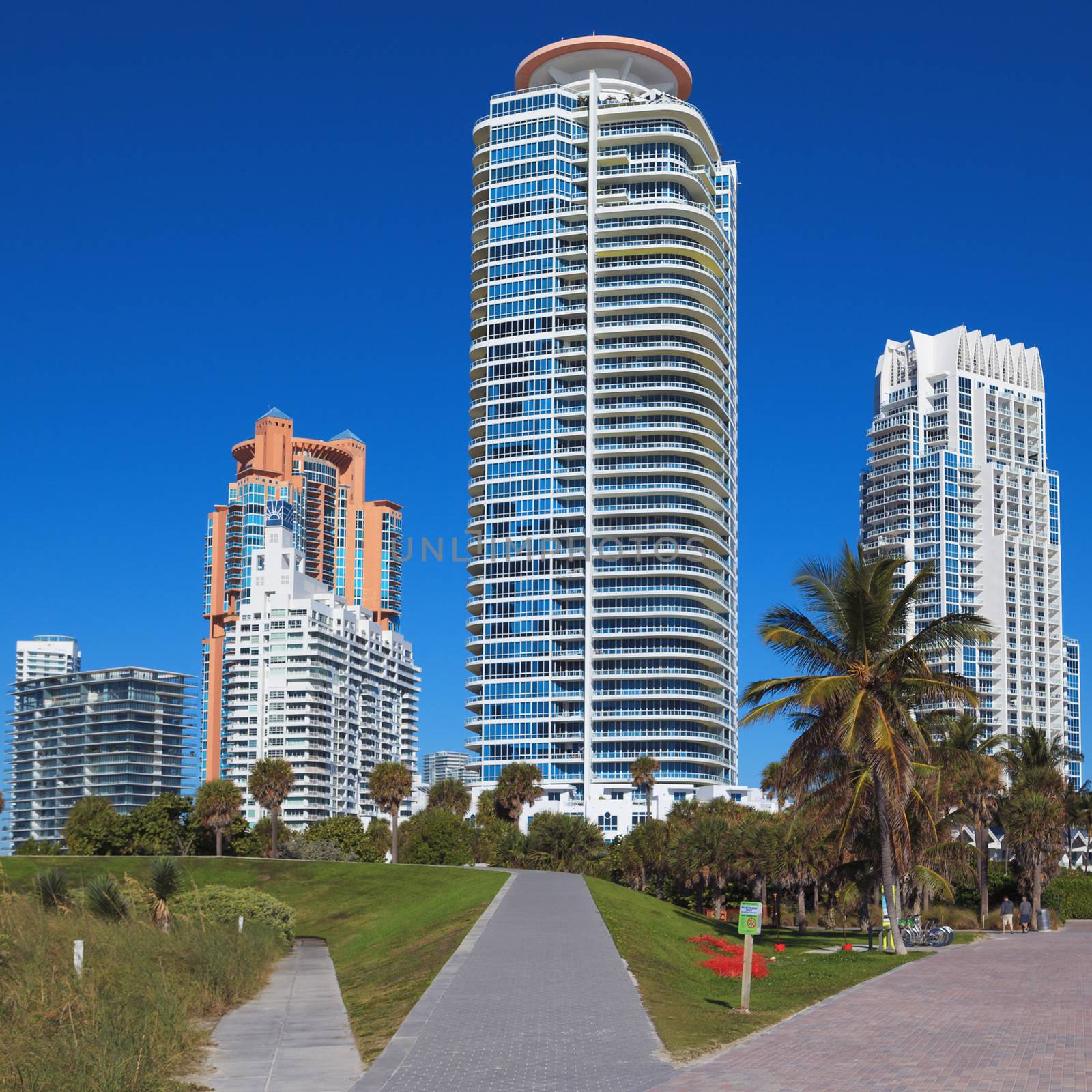 Miami Beach in Florida by vwalakte