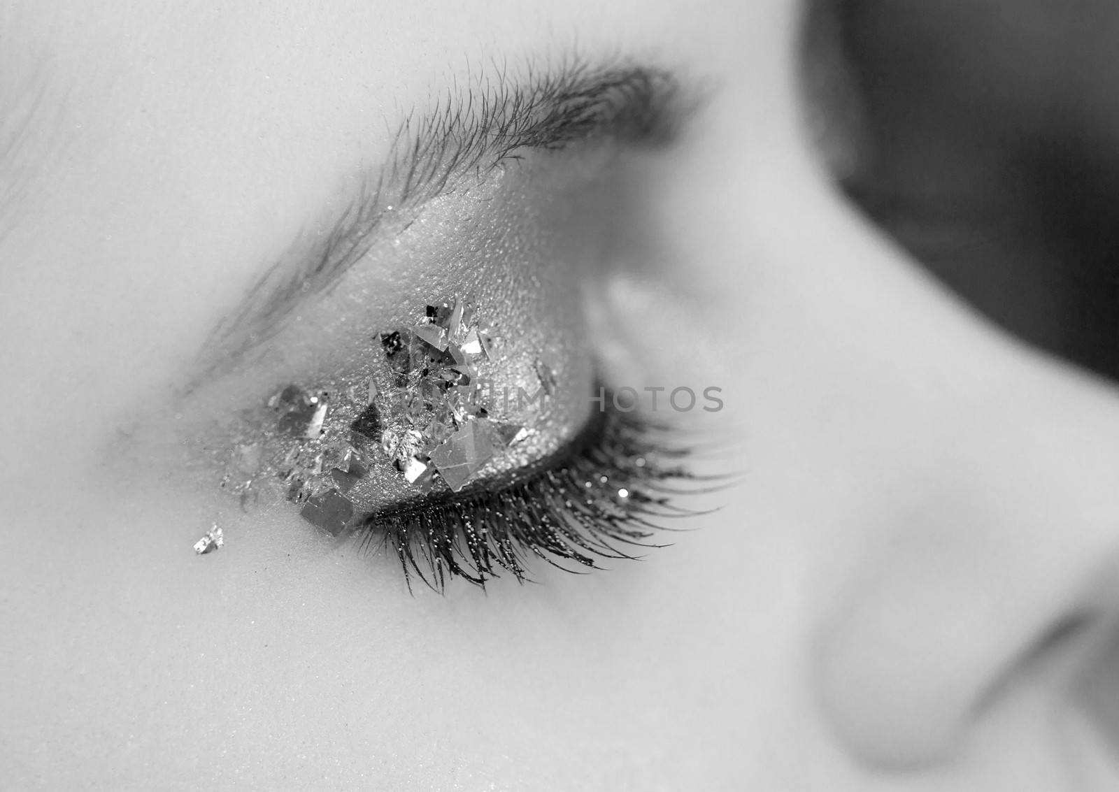 Close-up portrait of beautiful caucasian young woman (black and white)