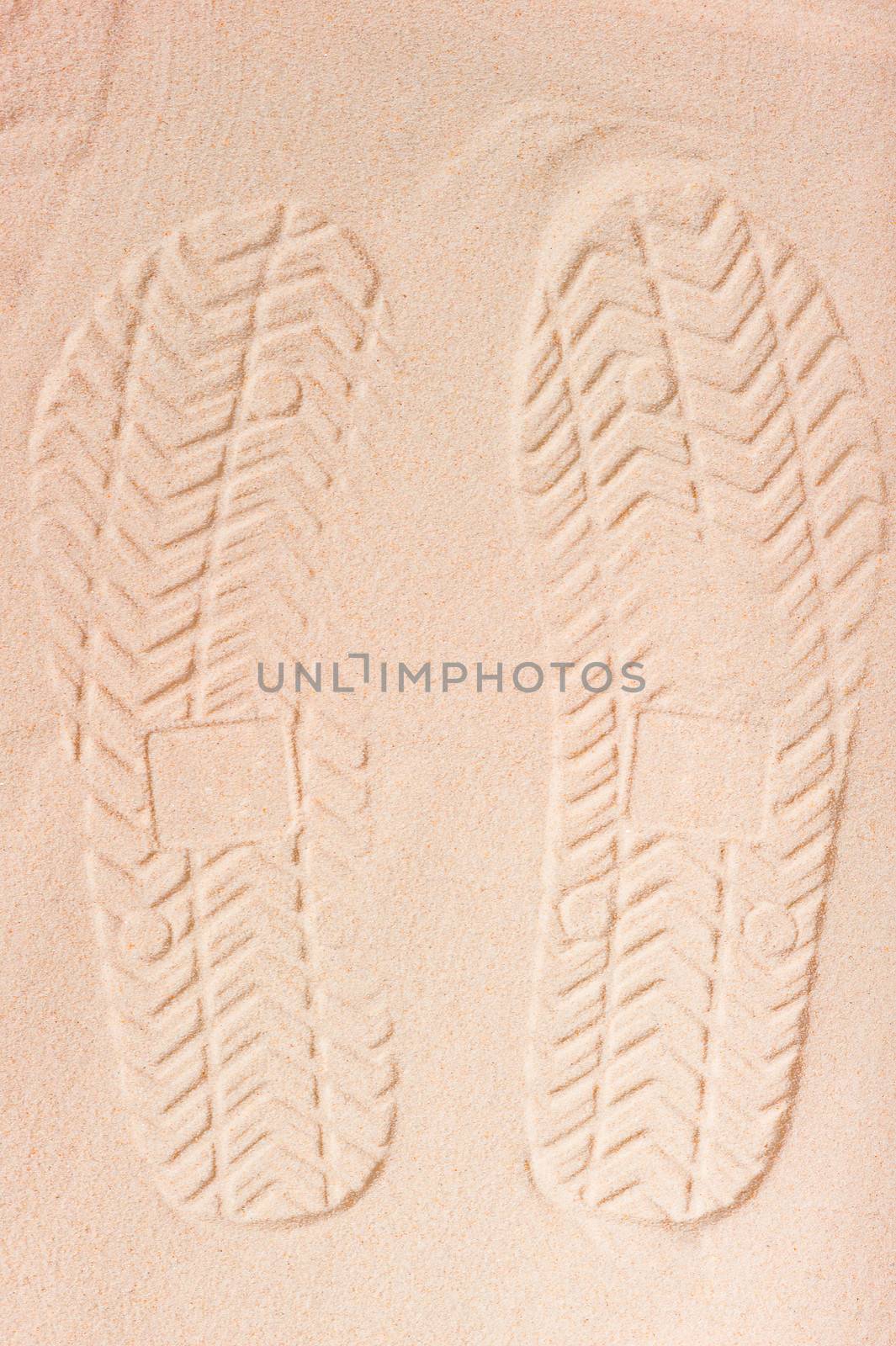prints sandals dry fine sand