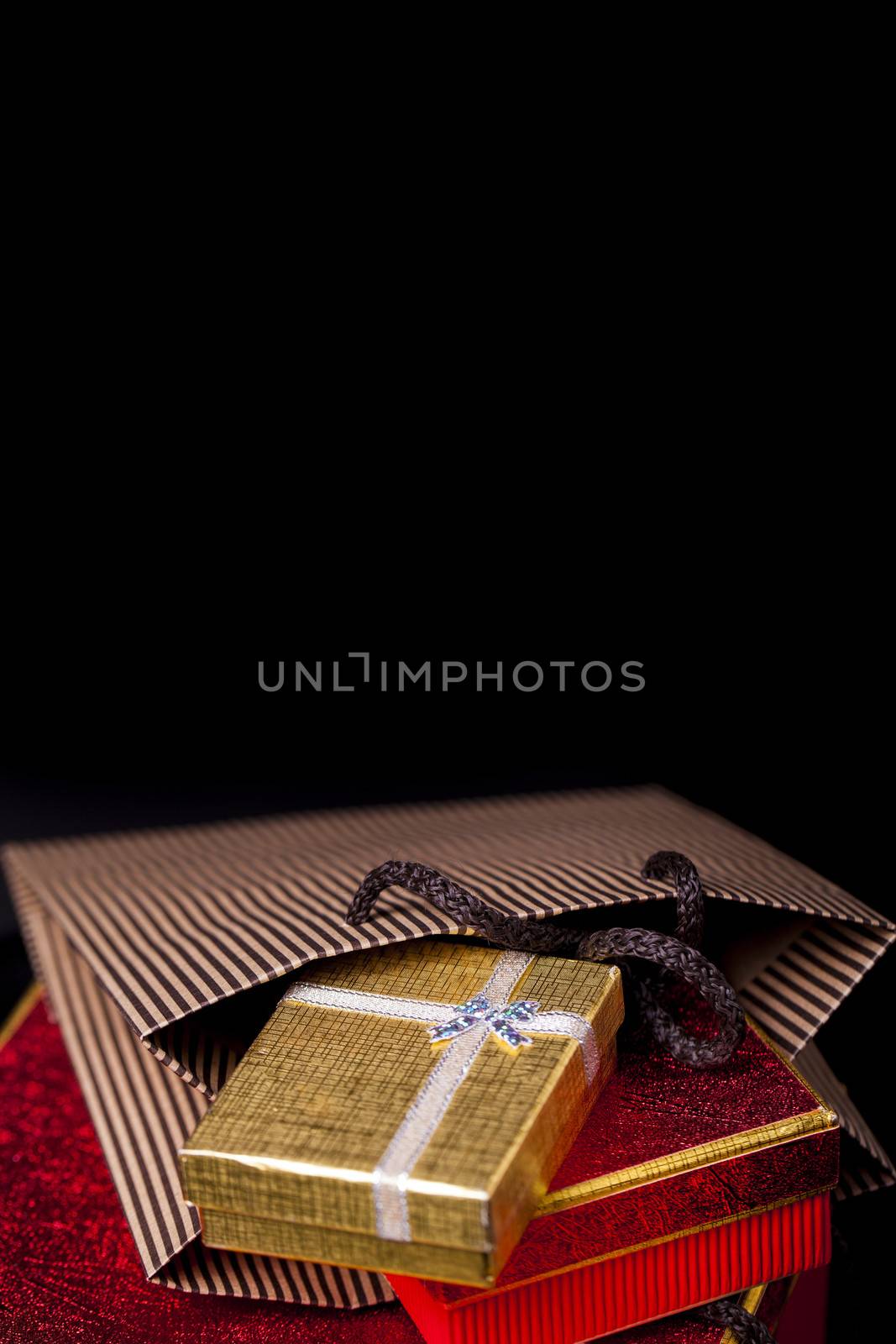 Gift Box and Champagne
Romantic view
Useful in any kind of valentines day, birthday, new Year celebration or any romantic emotional mood concepts.
