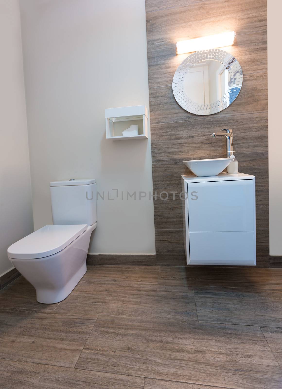 Bathroom toilet with round mirror modern indoor by lunamarina