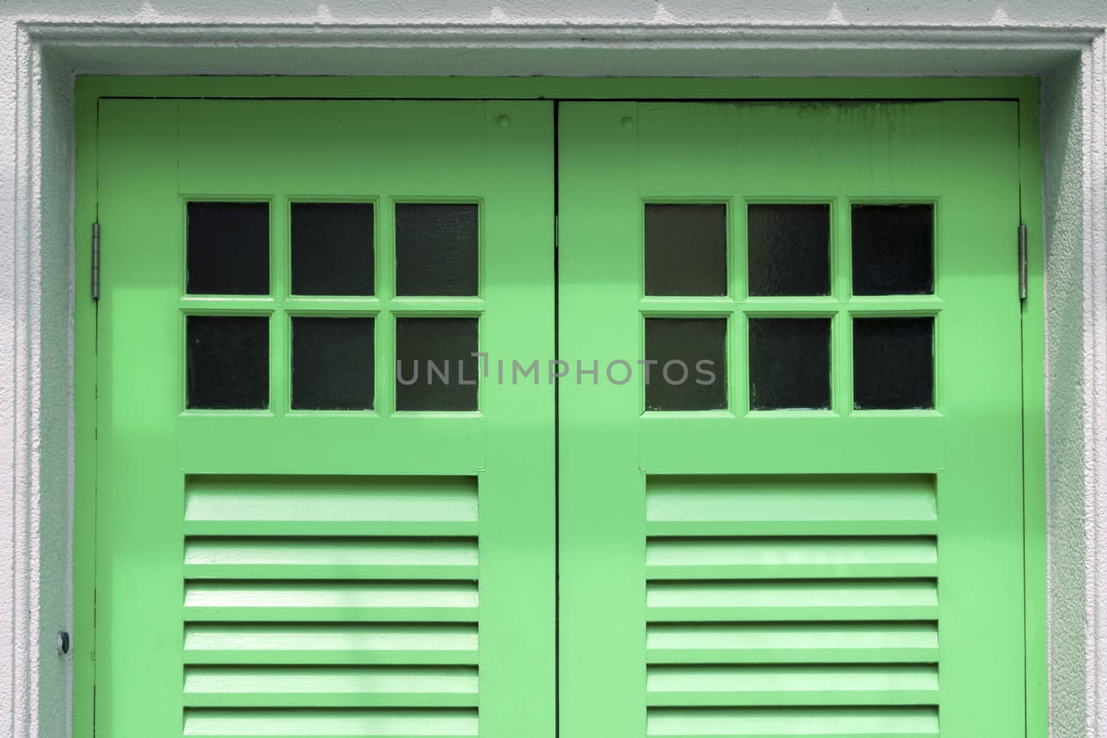 green doors by yuriz