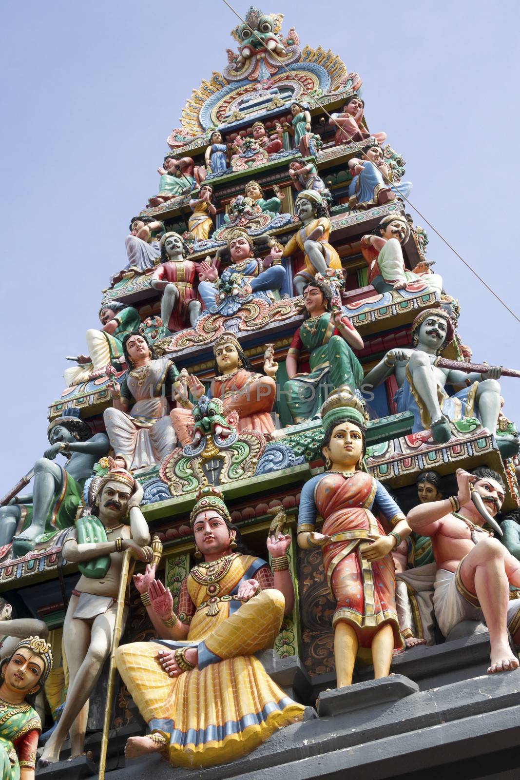 Hindu temple, Singapore by yuriz